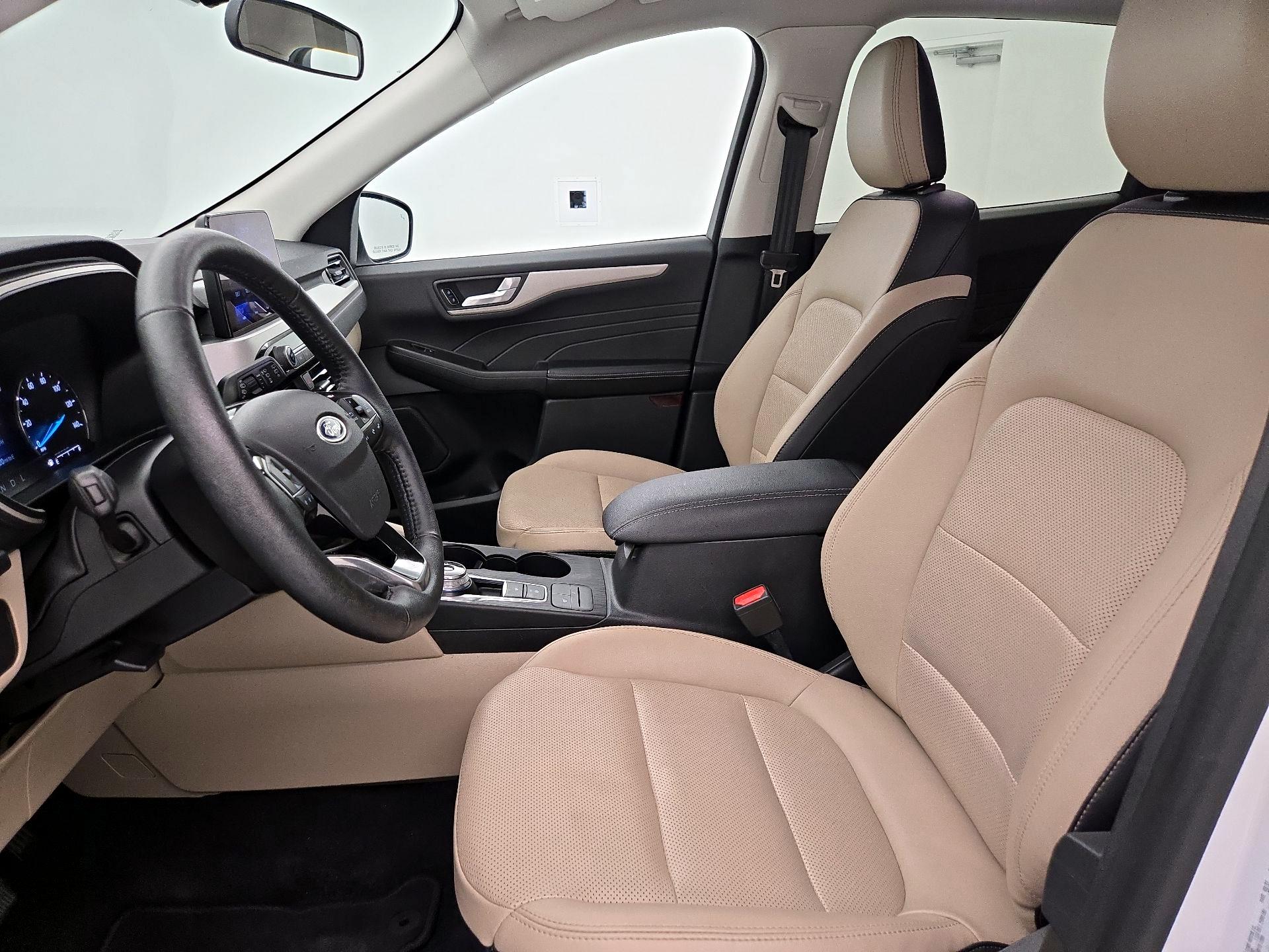 Thumbnail: 2021 Ford Escape - 11