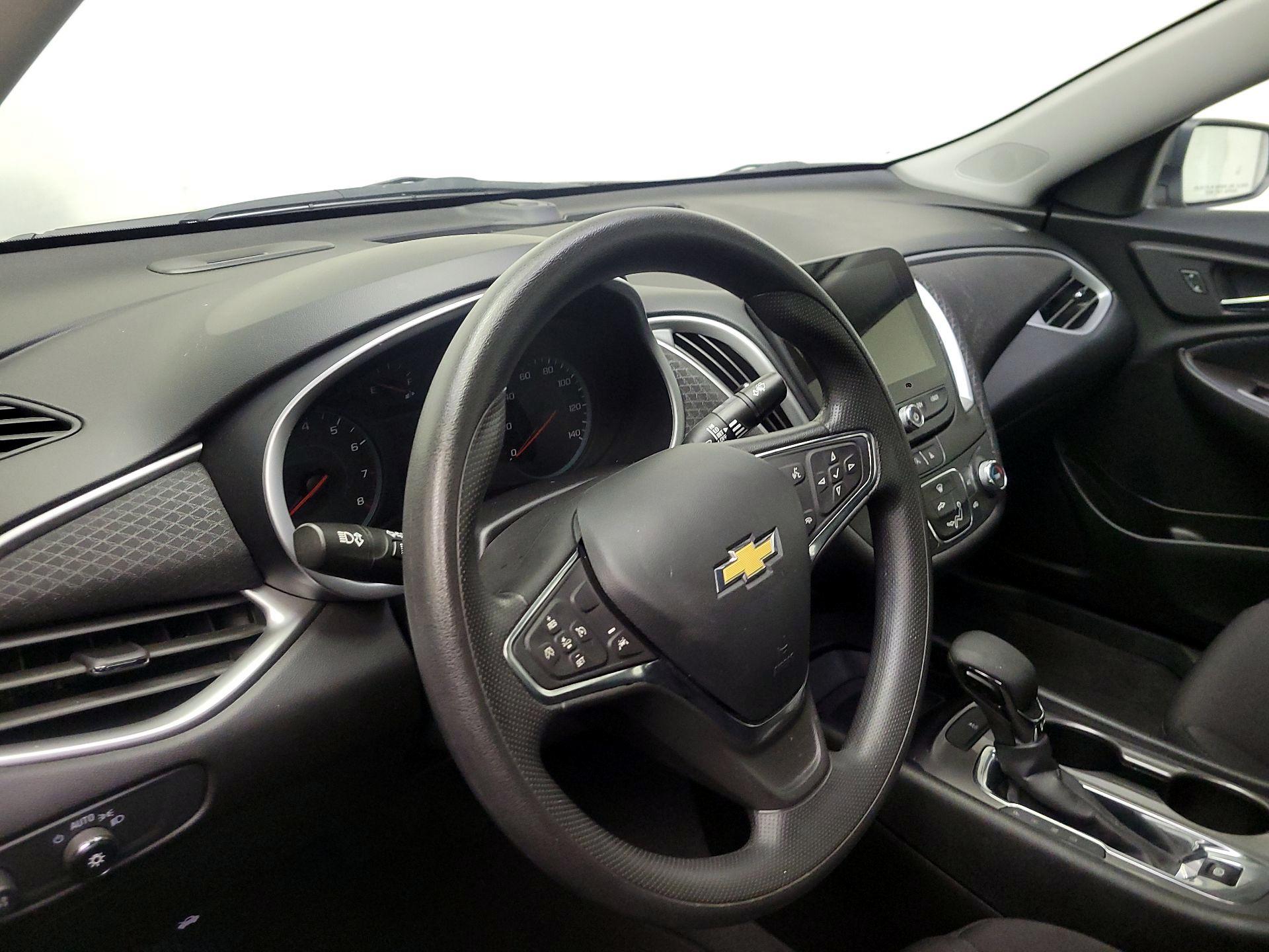 Thumbnail: 2023 Chevrolet Malibu - 9