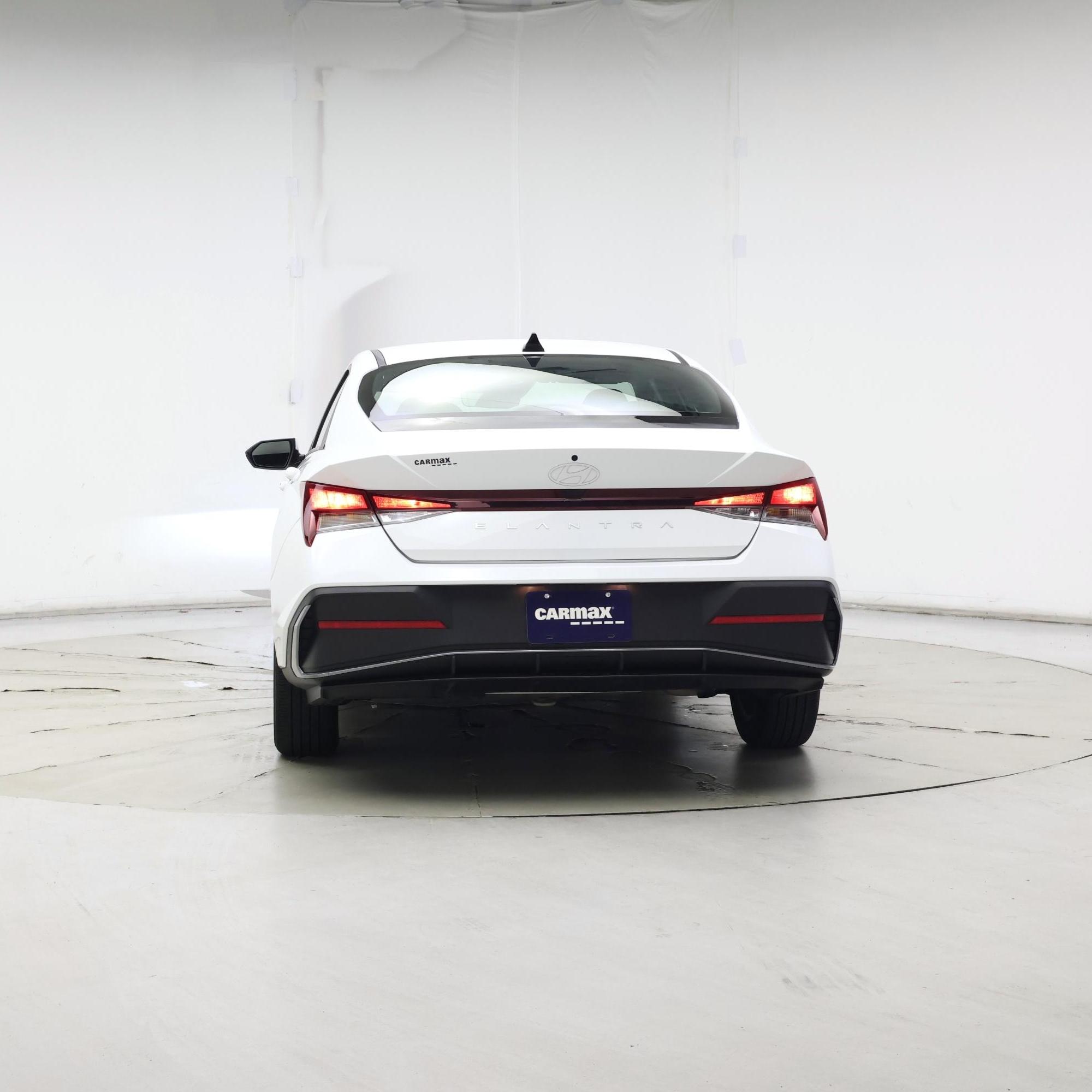 Thumbnail: 2024 Hyundai Elantra - 6
