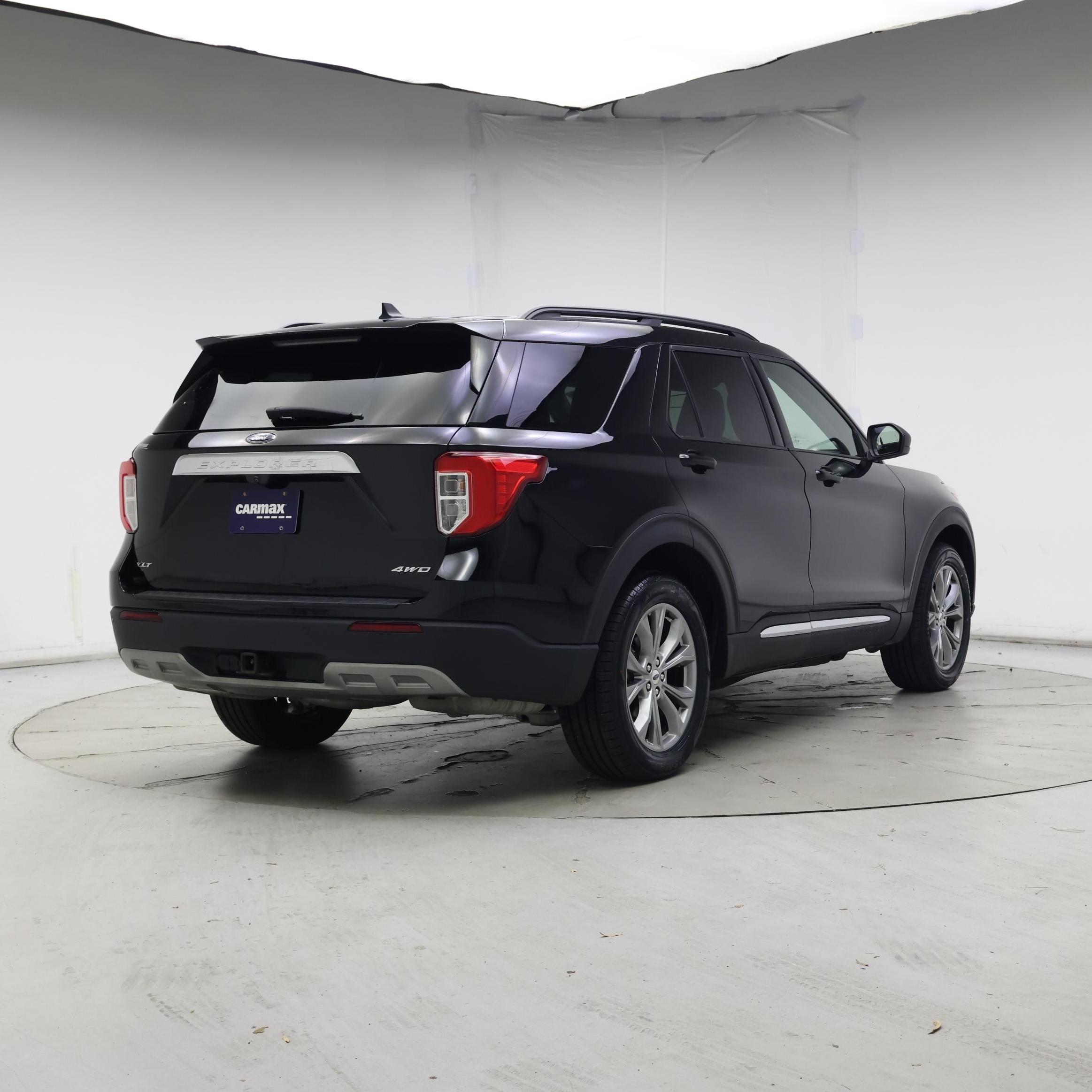 Thumbnail: 2022 Ford Explorer - 8