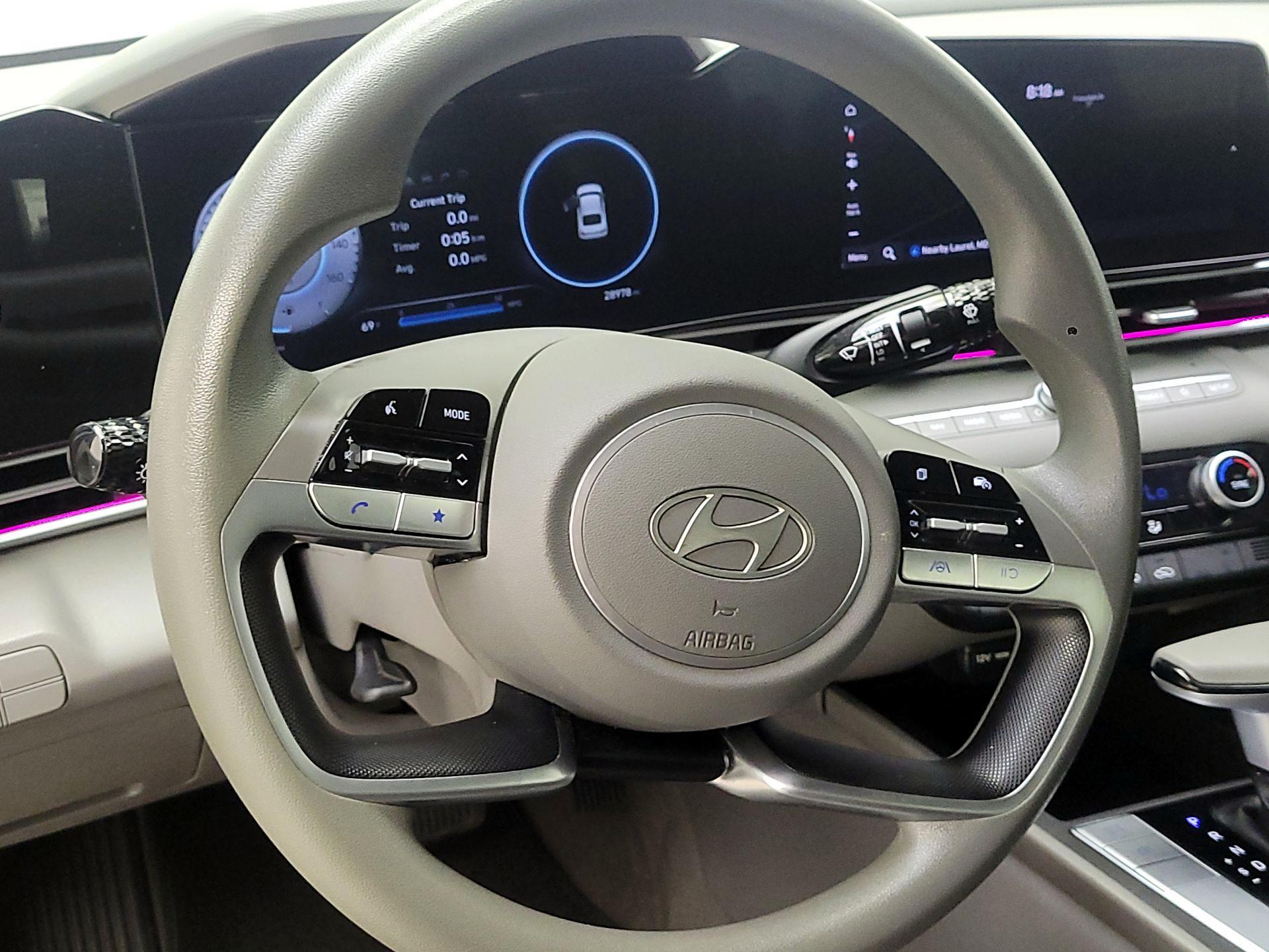 Thumbnail: 2024 Hyundai Elantra - 10