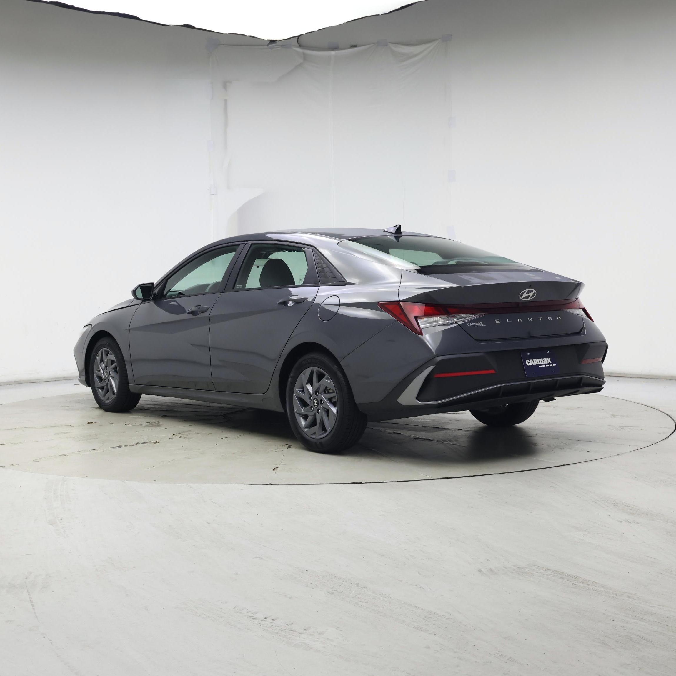 Thumbnail: 2024 Hyundai Elantra - 2