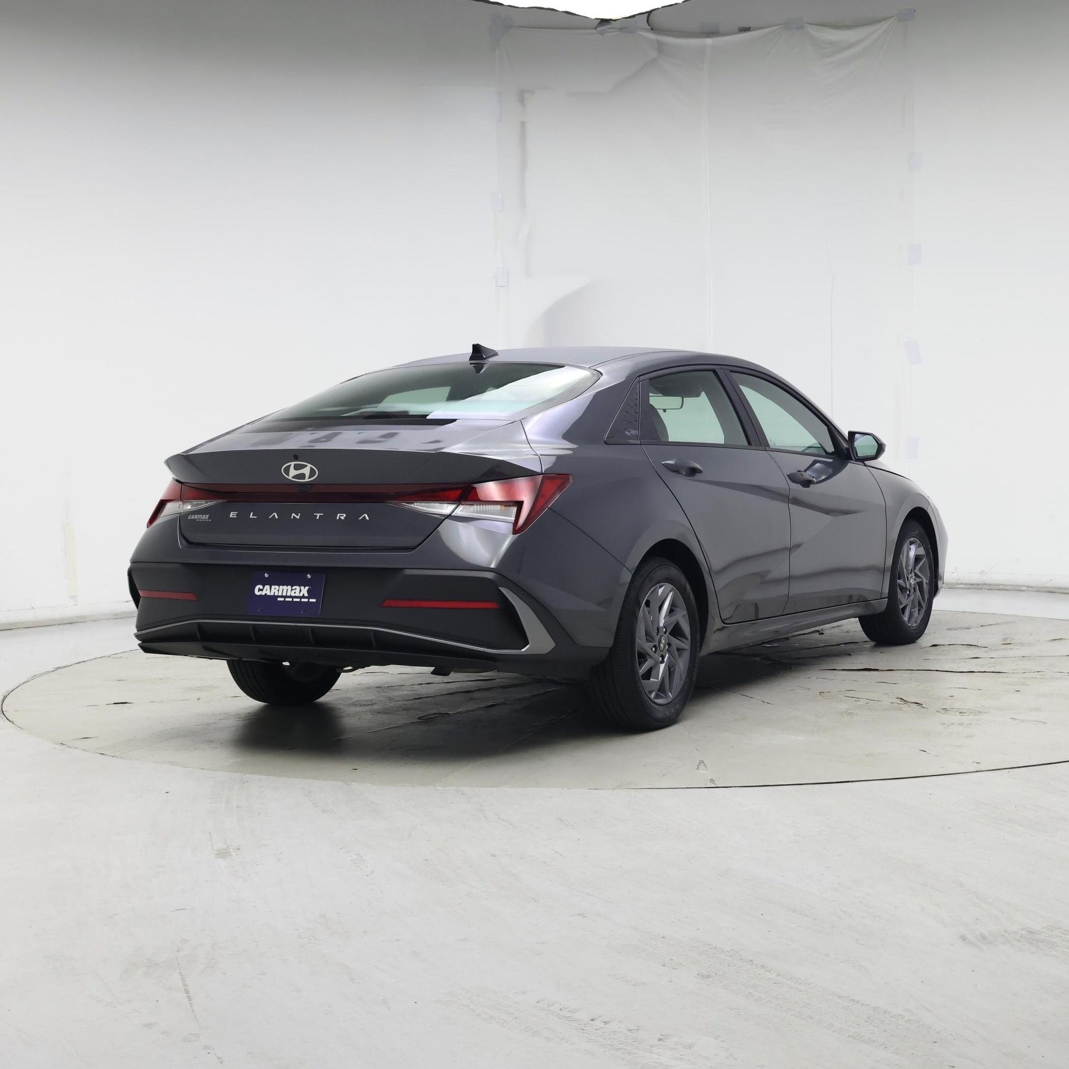 Thumbnail: 2024 Hyundai Elantra - 8