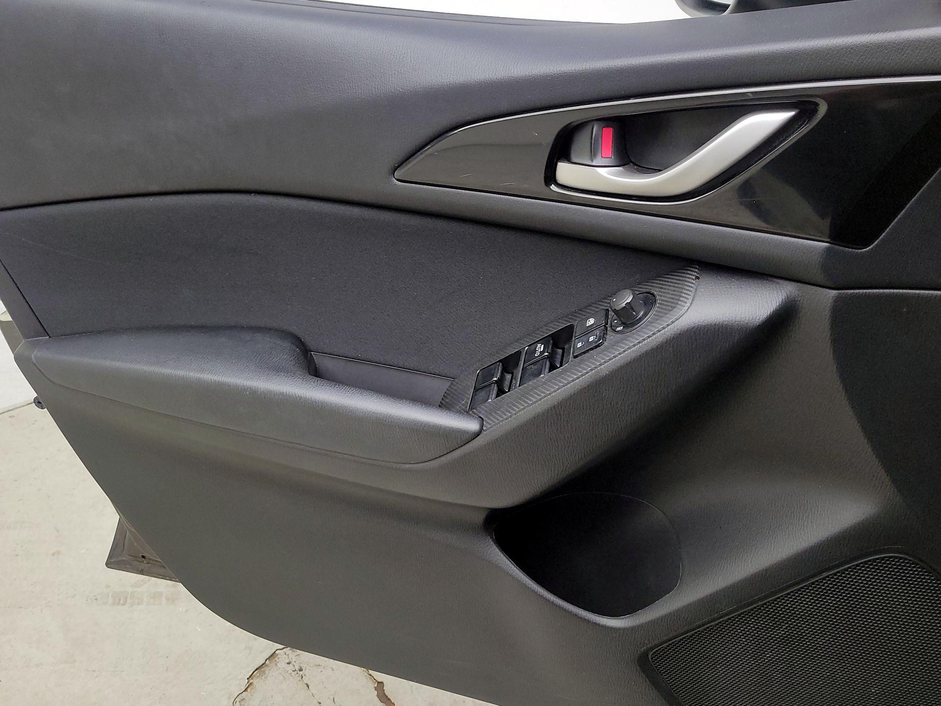 Thumbnail: 2015 Mazda Mazda3 - 12
