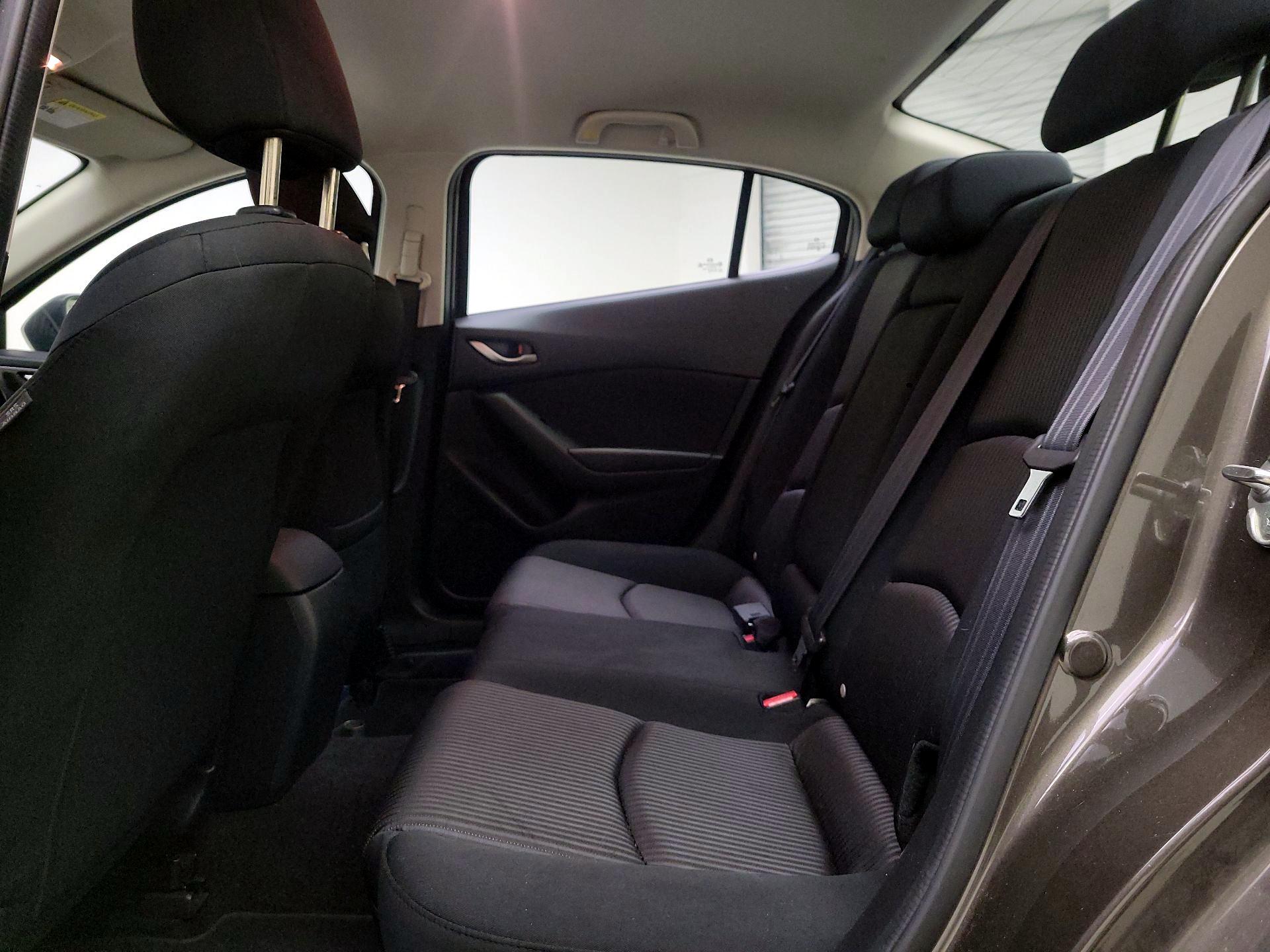 Thumbnail: 2015 Mazda Mazda3 - 19