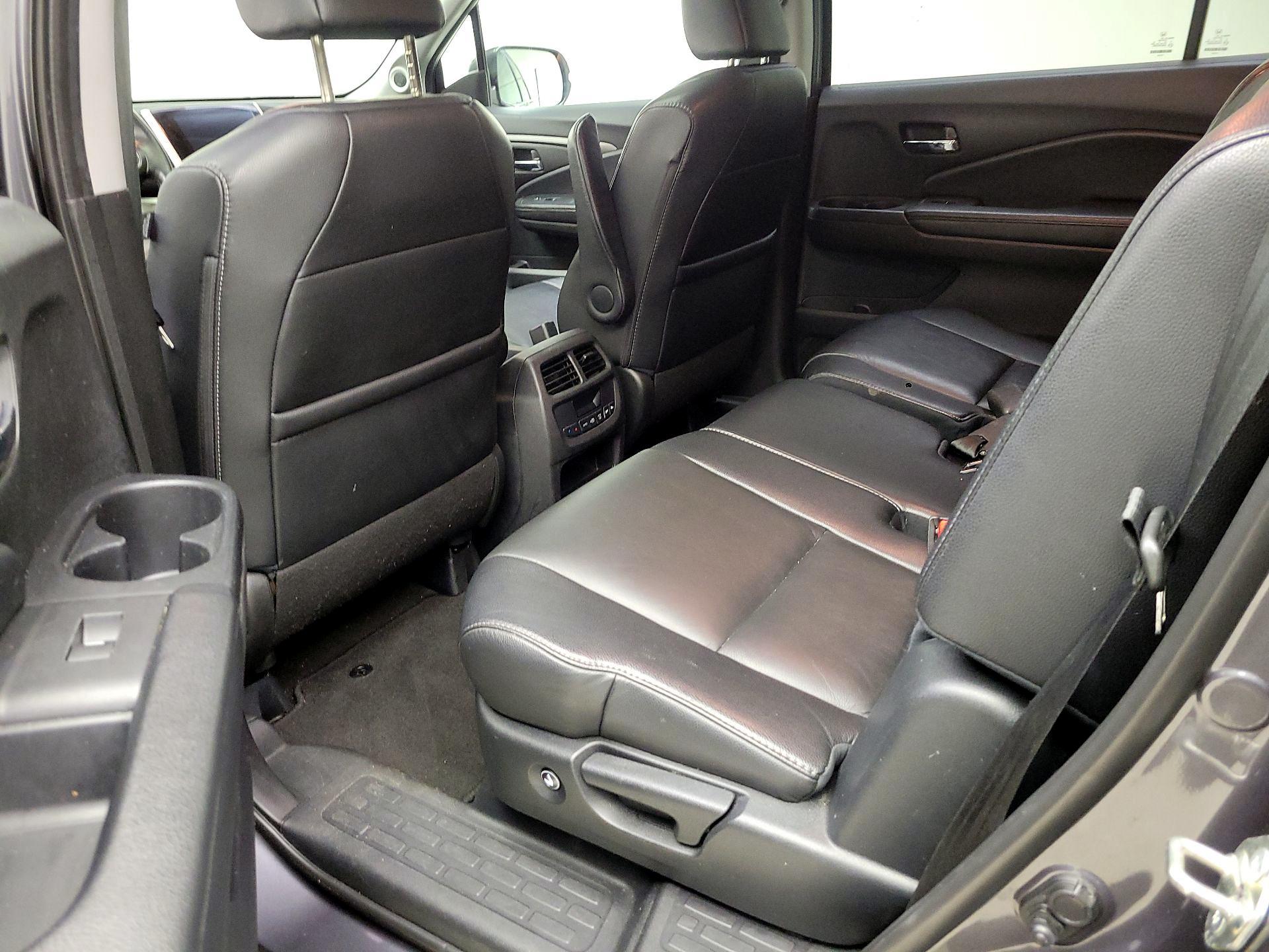 Thumbnail: 2018 Honda Pilot - 19