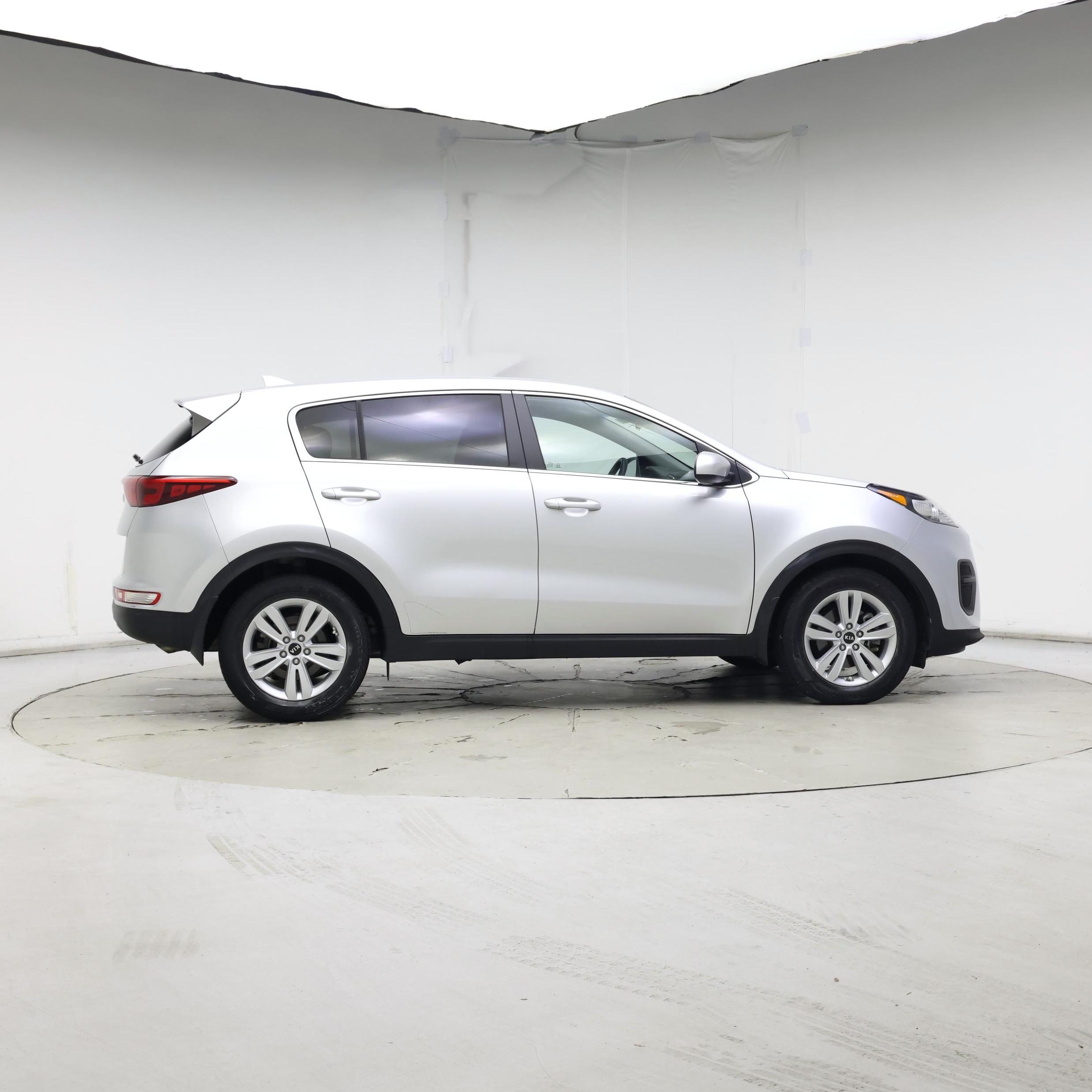 Thumbnail: 2017 Kia Sportage - 7