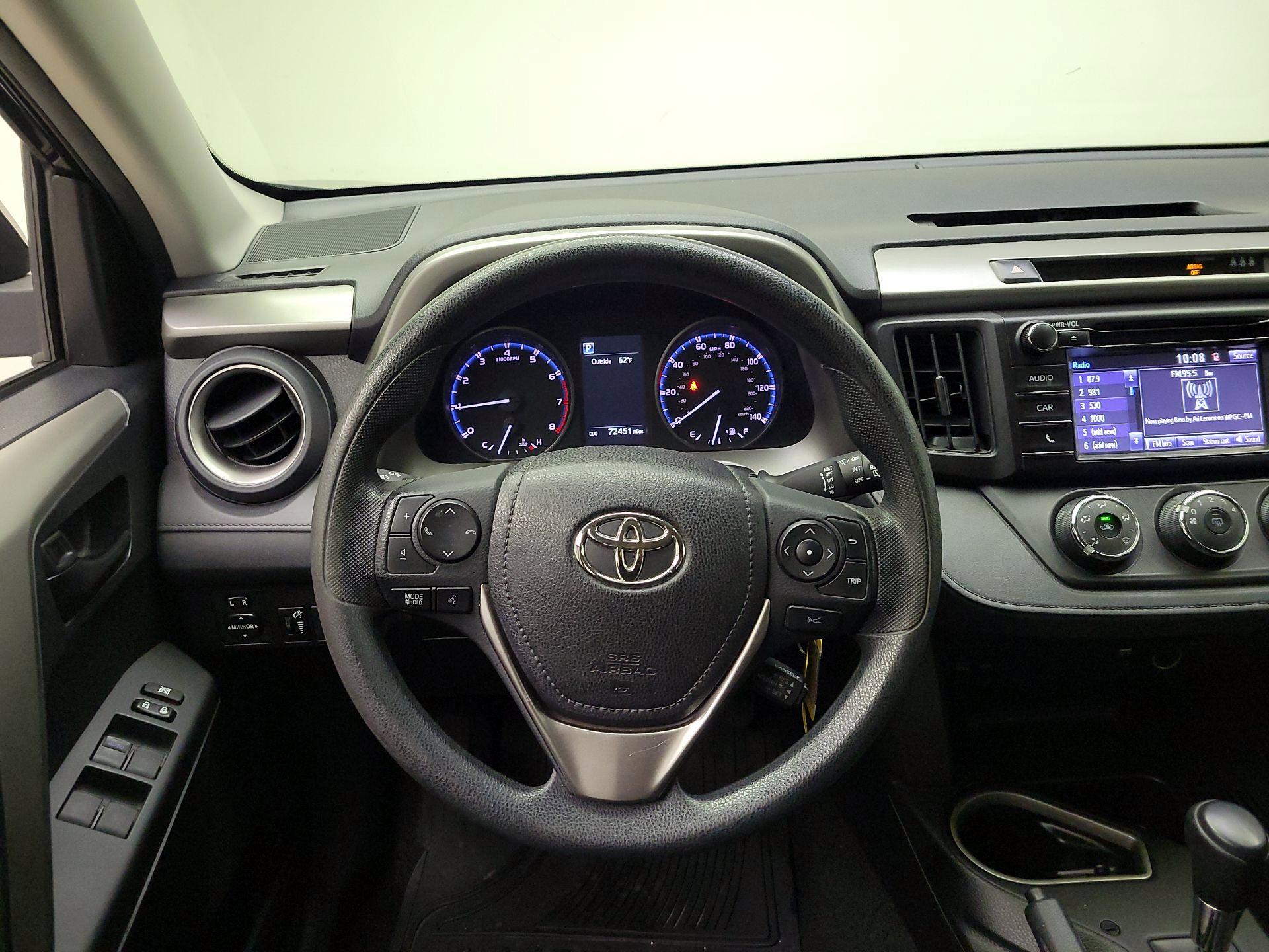 Thumbnail: 2017 Toyota RAV4 - 10