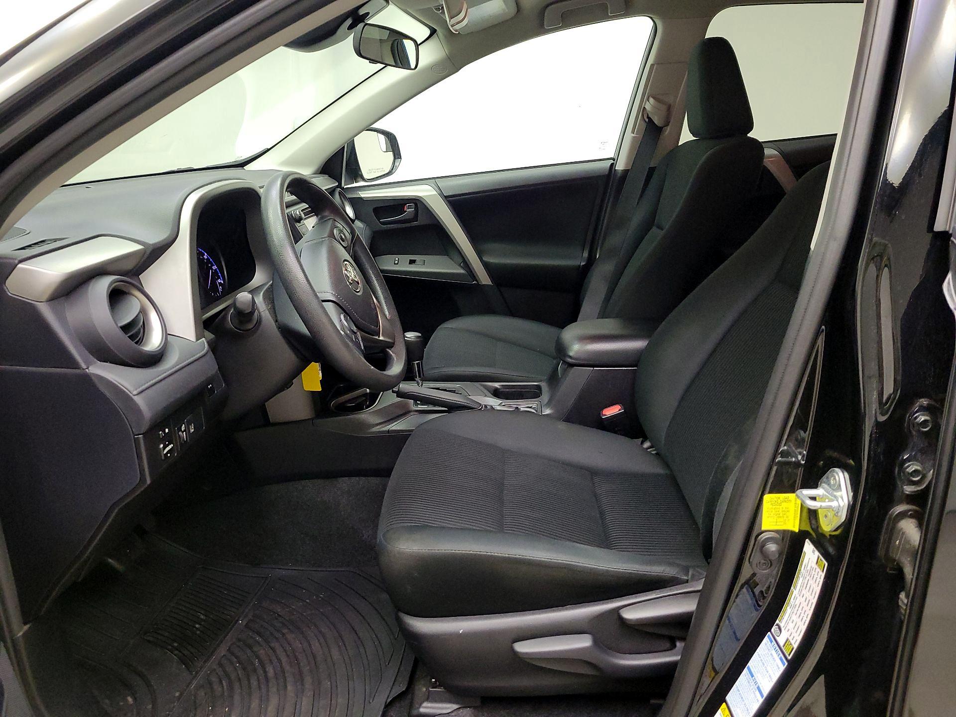 Thumbnail: 2017 Toyota RAV4 - 11