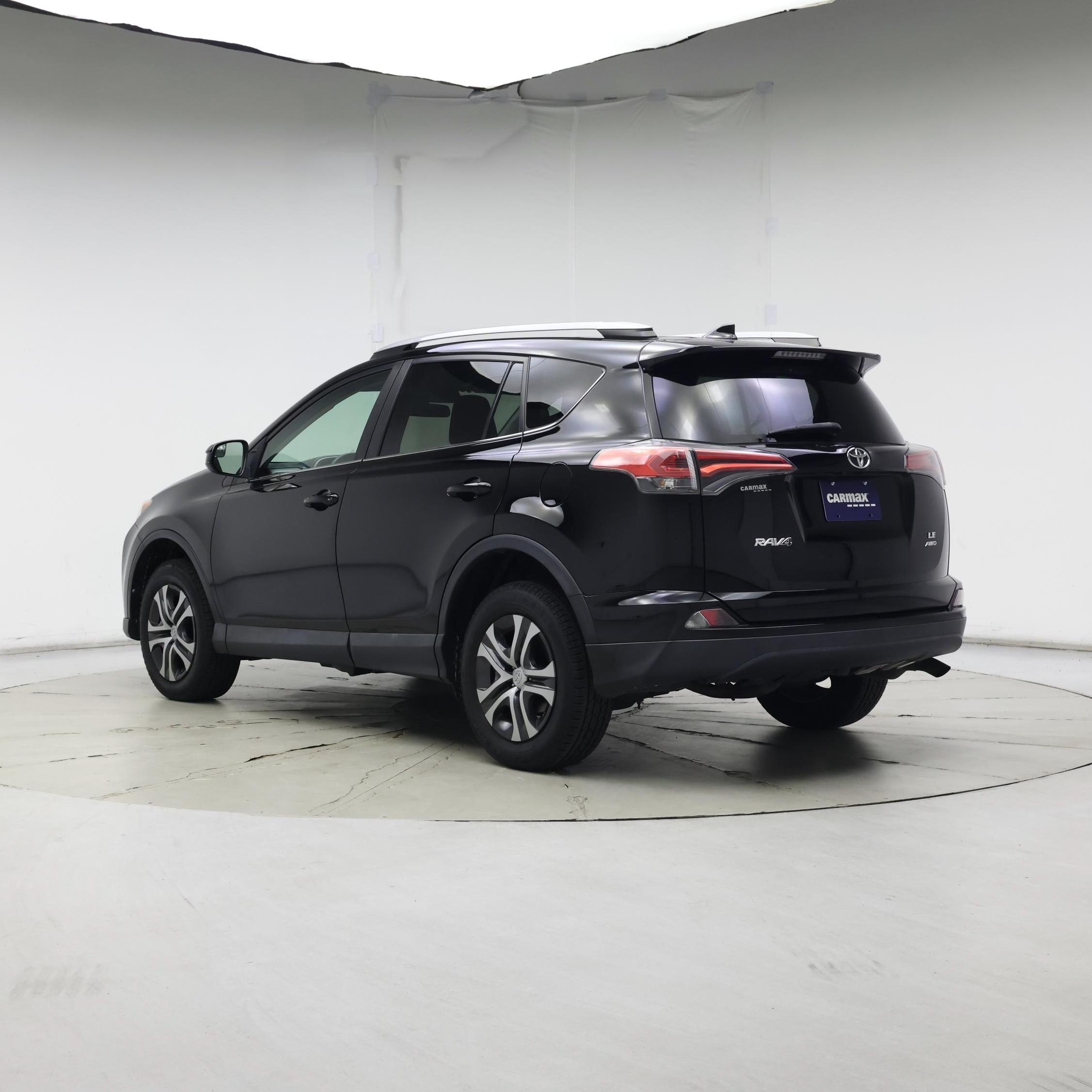 Thumbnail: 2017 Toyota RAV4 - 2