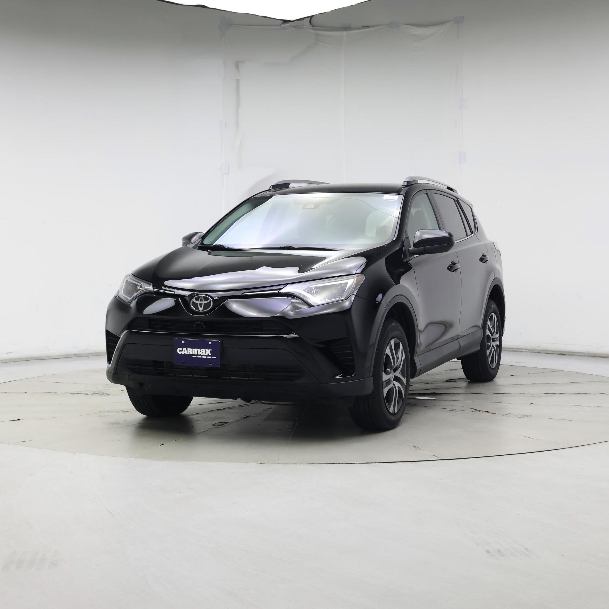 Thumbnail: 2017 Toyota RAV4 - 4