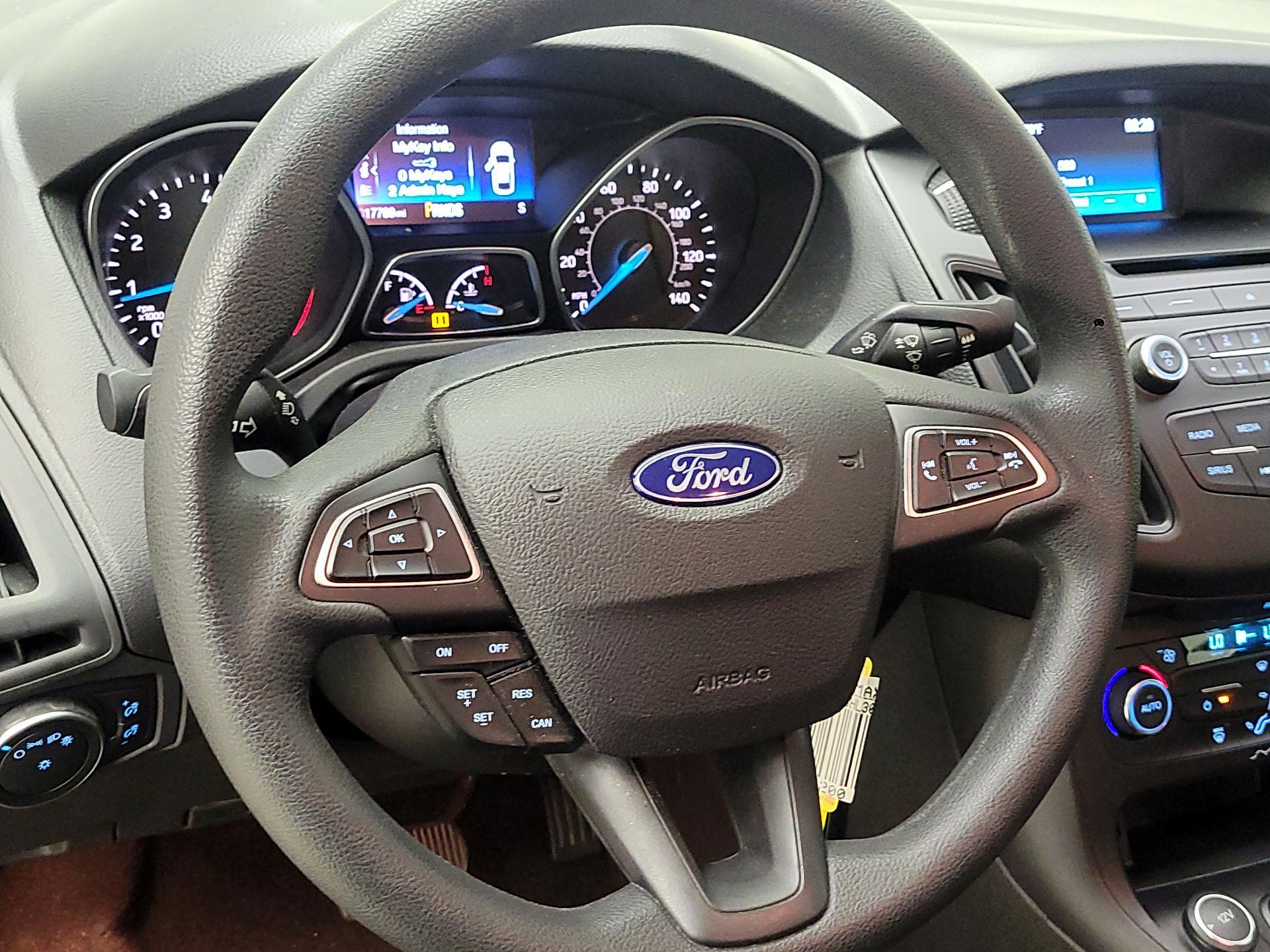 Thumbnail: 2017 Ford Focus - 10