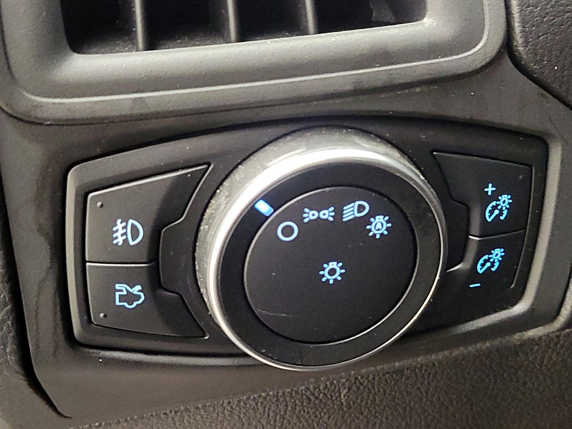 Thumbnail: 2017 Ford Focus - 13