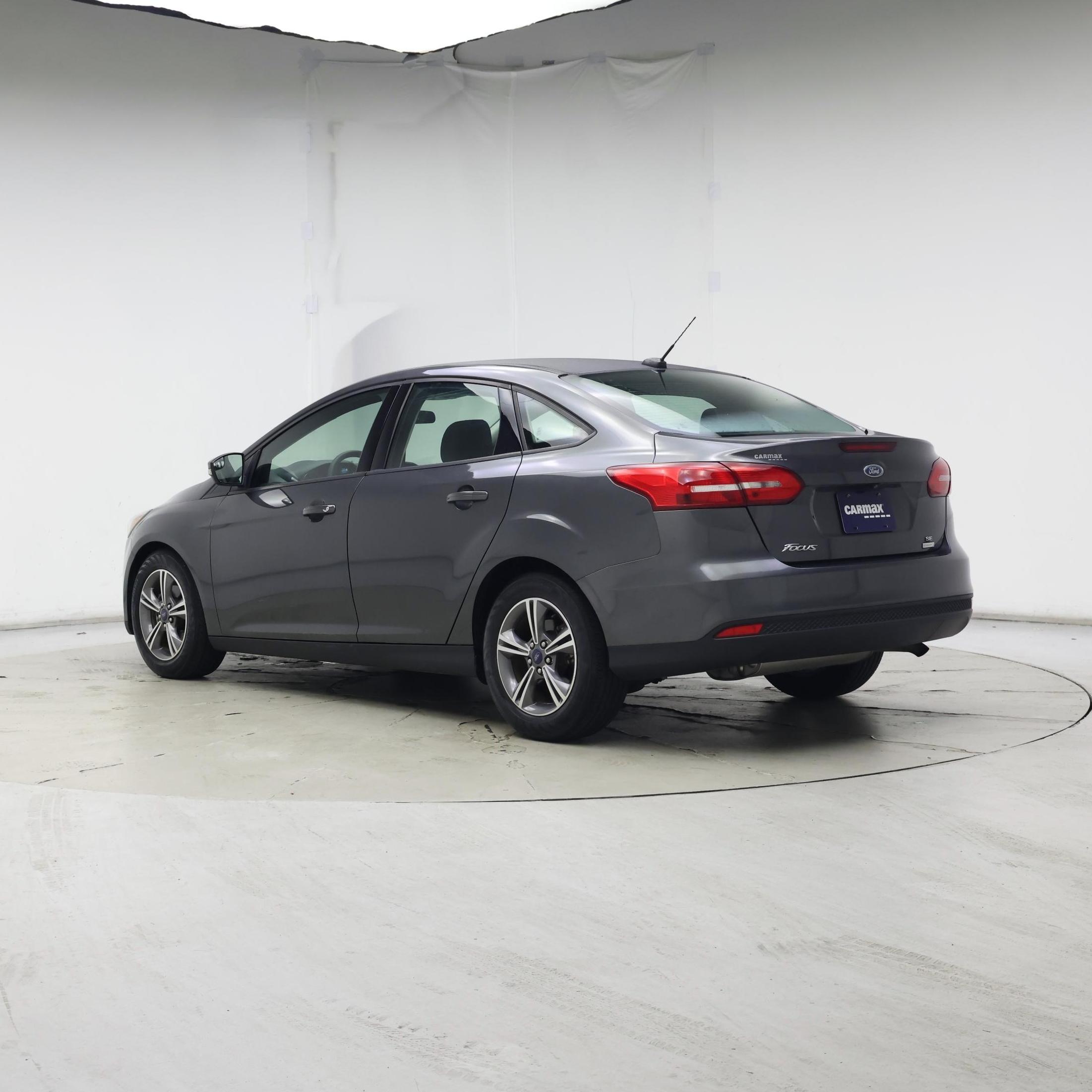 Thumbnail: 2017 Ford Focus - 2