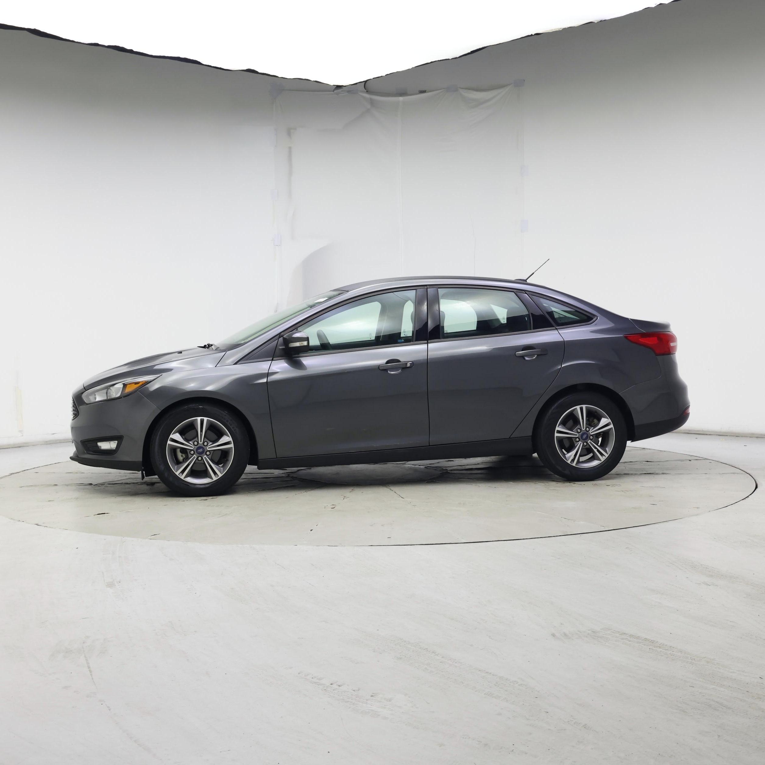 Thumbnail: 2017 Ford Focus - 3