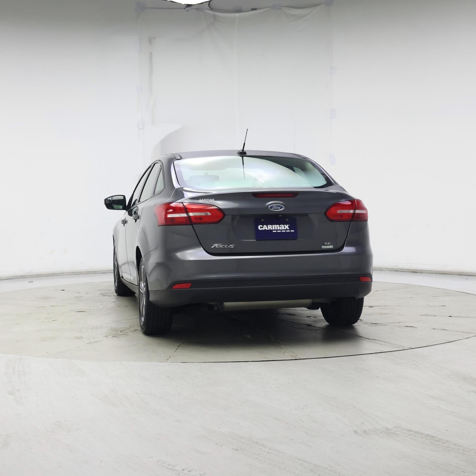 Thumbnail: 2017 Ford Focus - 6