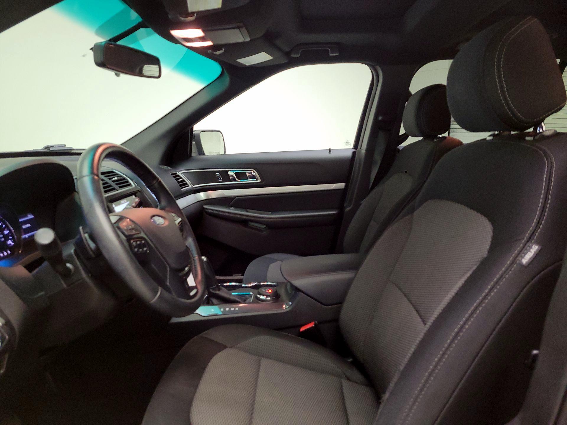 Thumbnail: 2017 Ford Explorer - 11