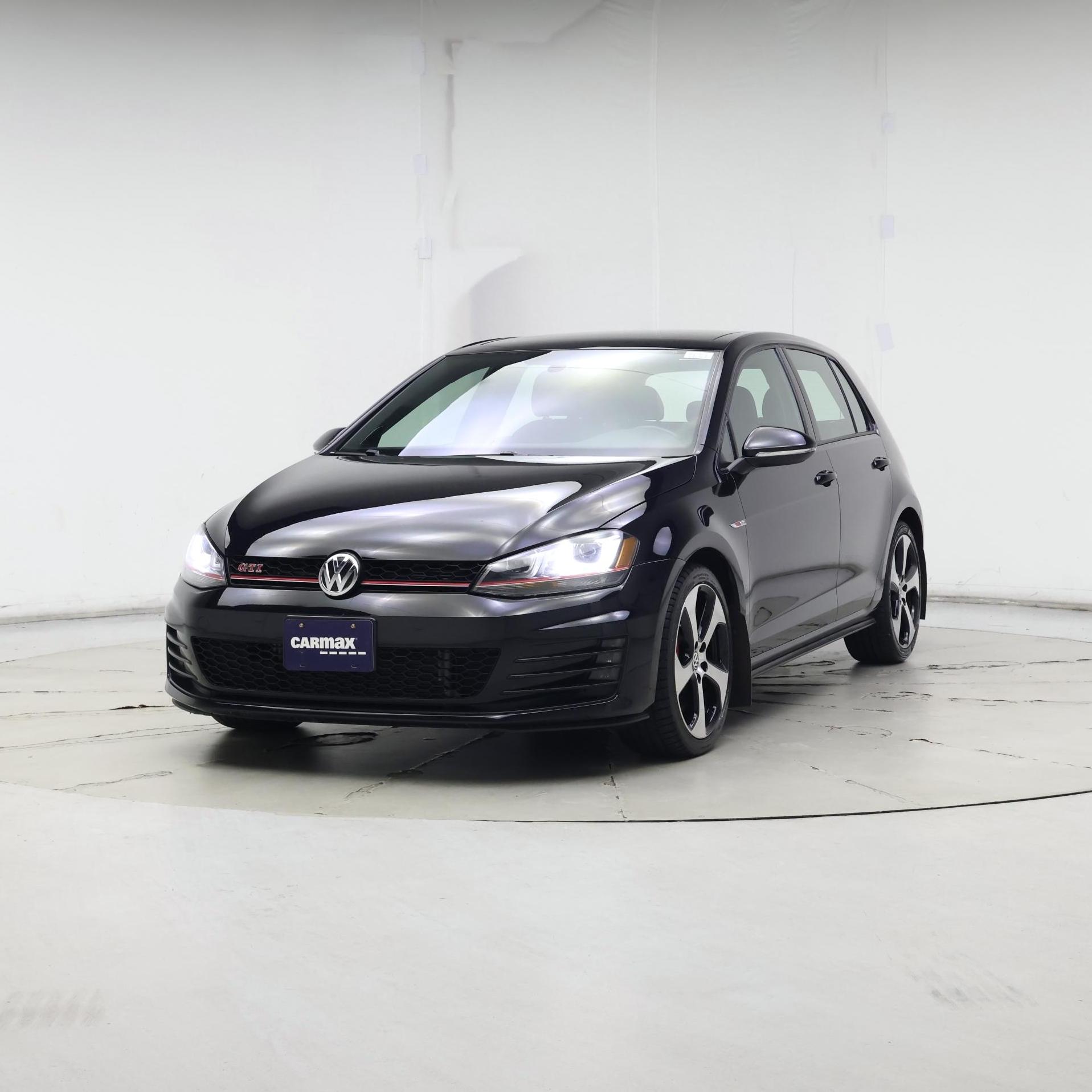 Thumbnail: 2016 Volkswagen Golf - 4