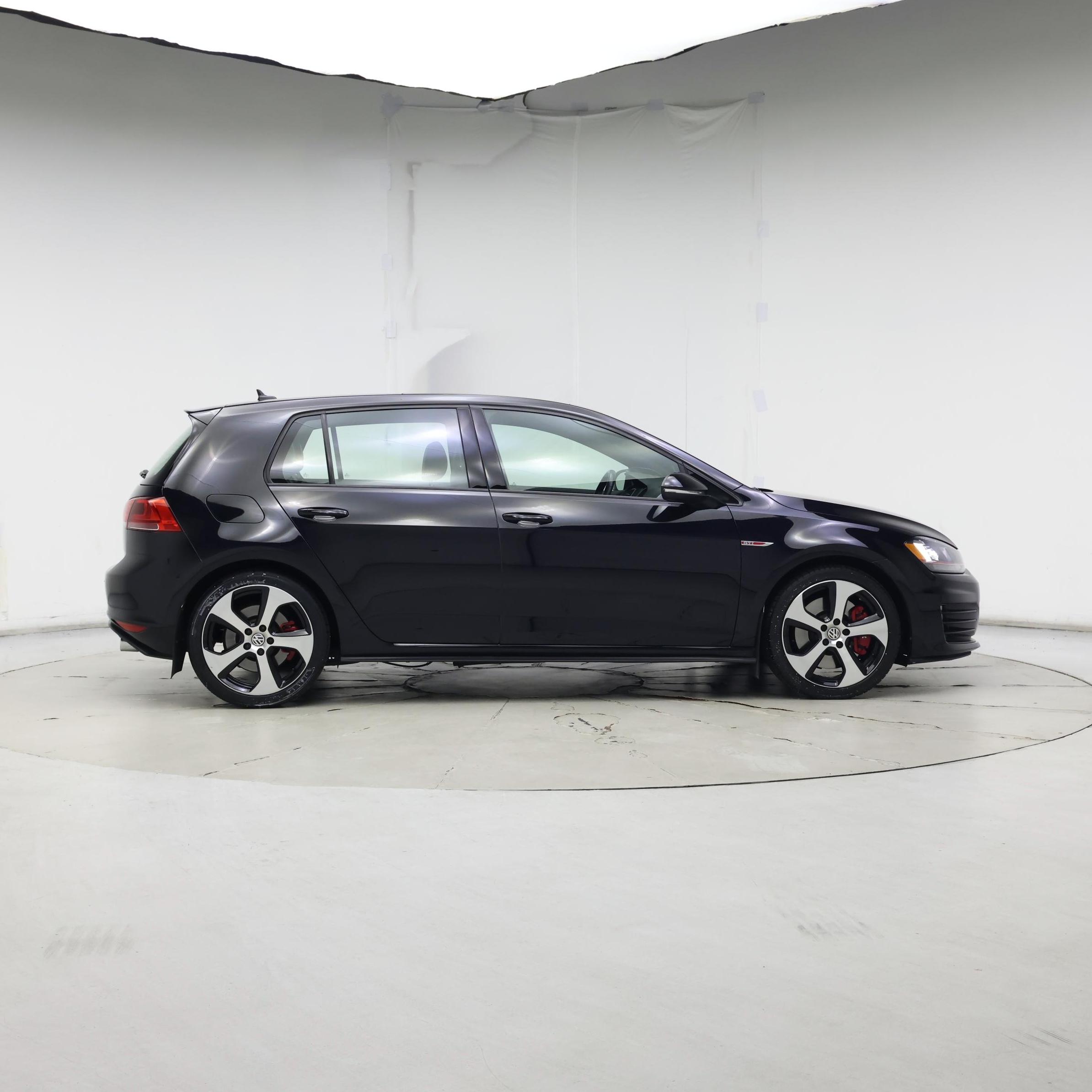 Thumbnail: 2016 Volkswagen Golf - 7