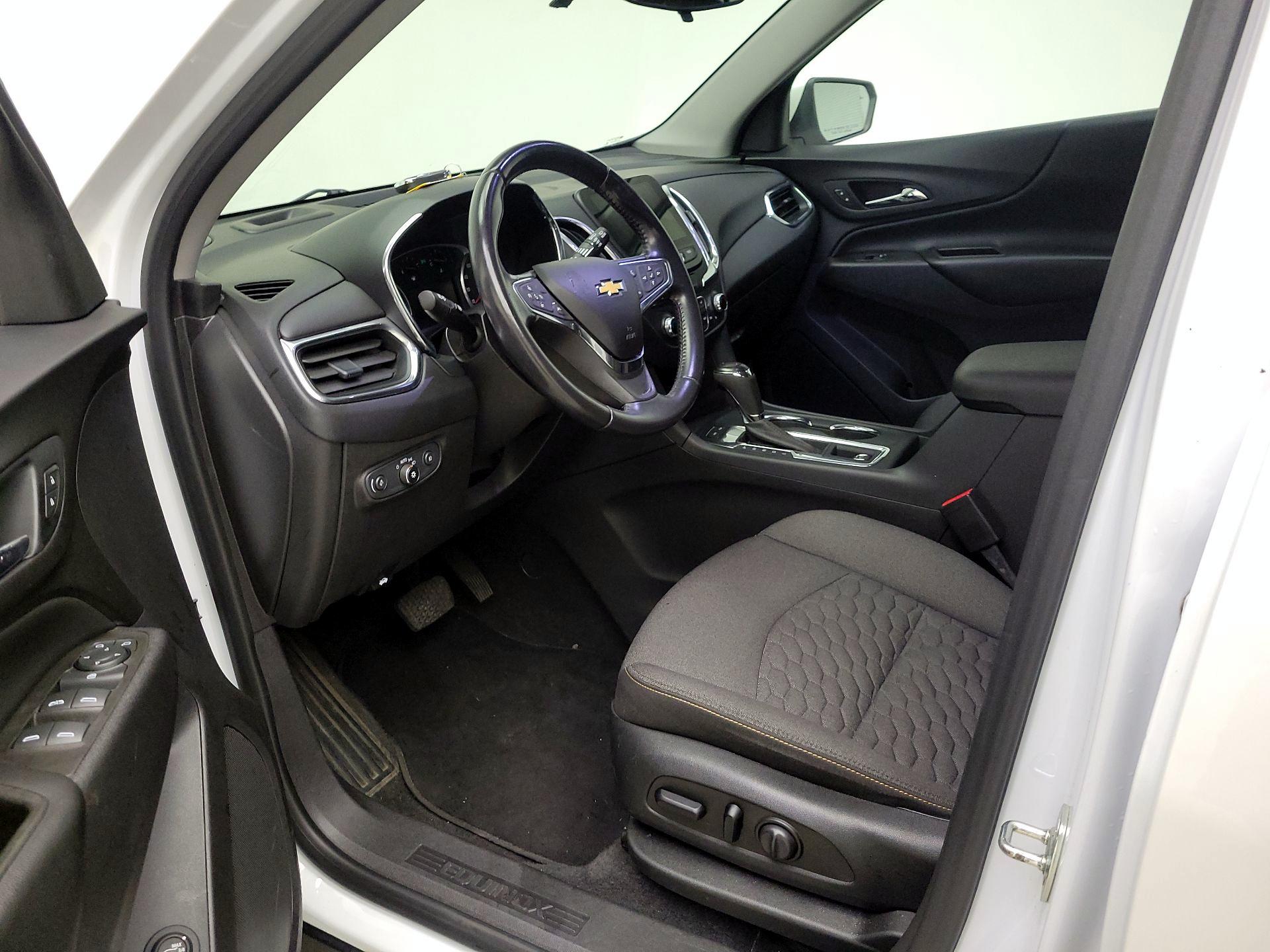 Thumbnail: 2020 Chevrolet Equinox - 11