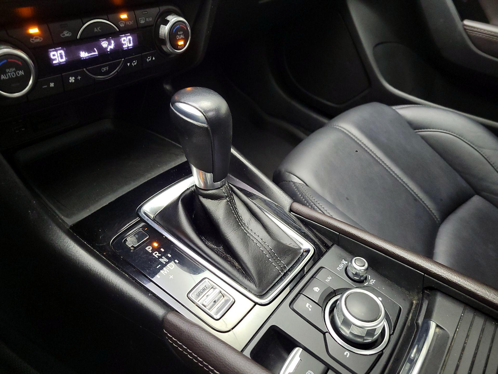 Thumbnail: 2017 Mazda Mazda3 - 18