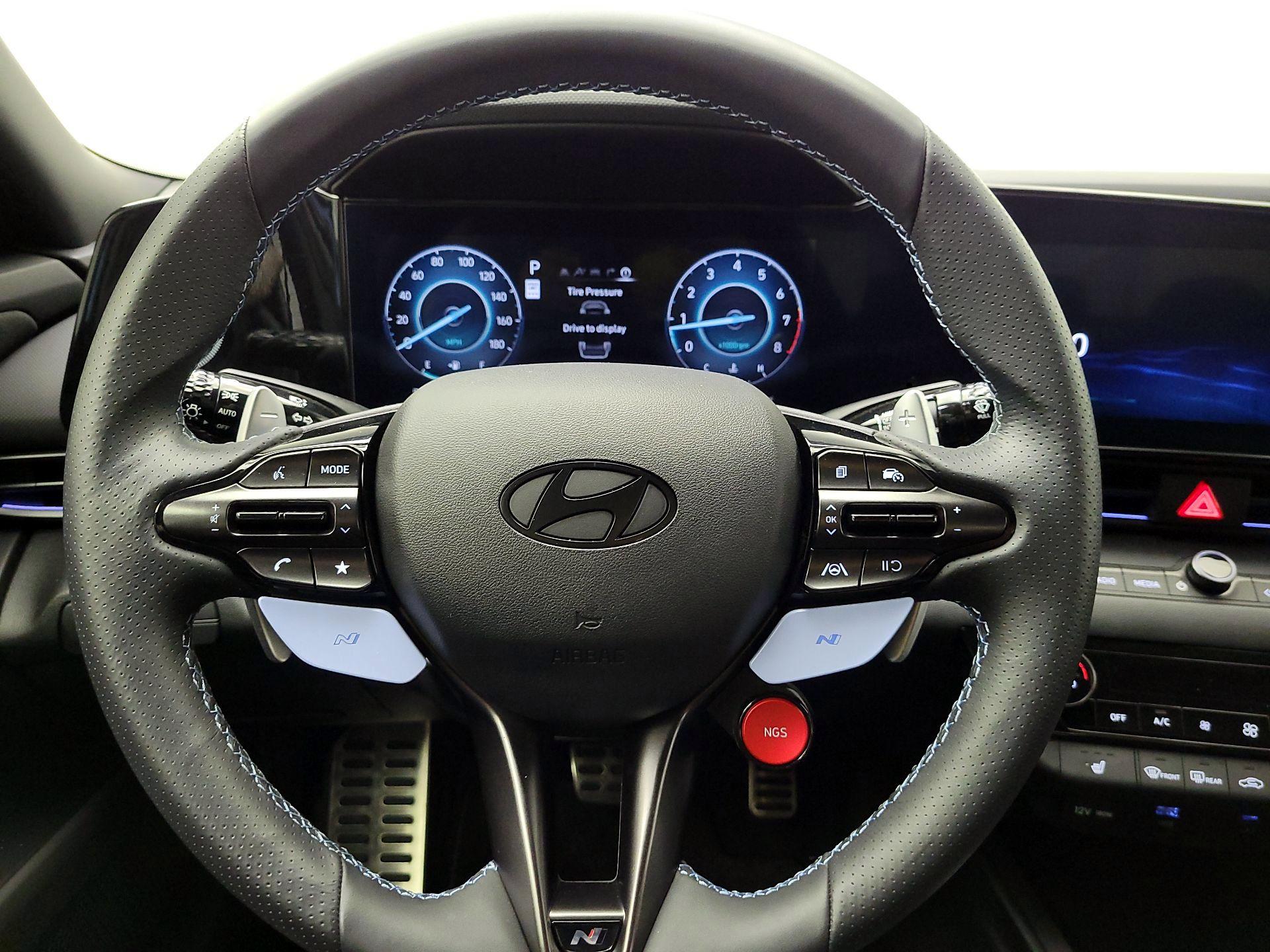 Thumbnail: 2024 Hyundai Elantra - 10