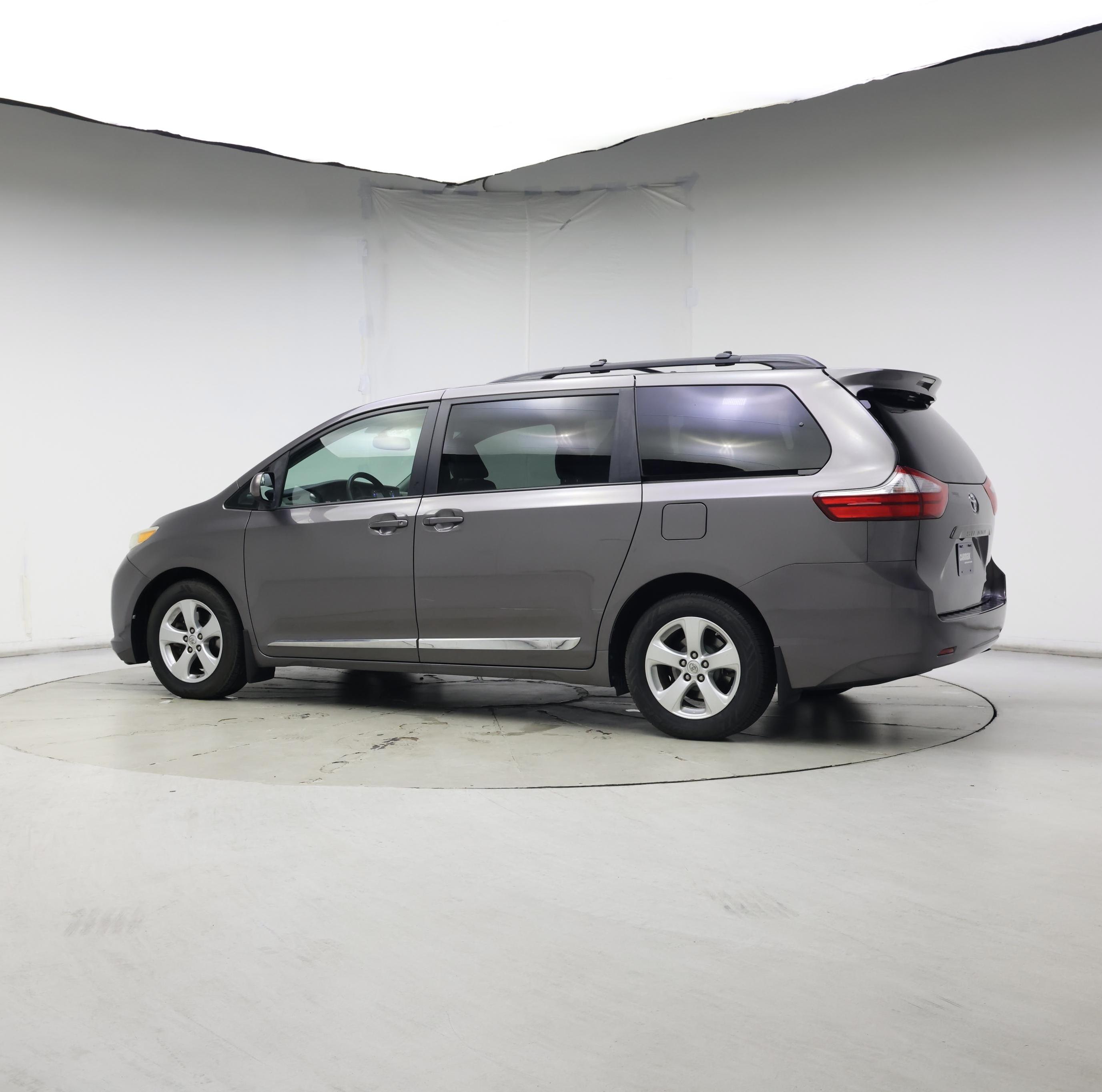 Thumbnail: 2015 Toyota Sienna - 7