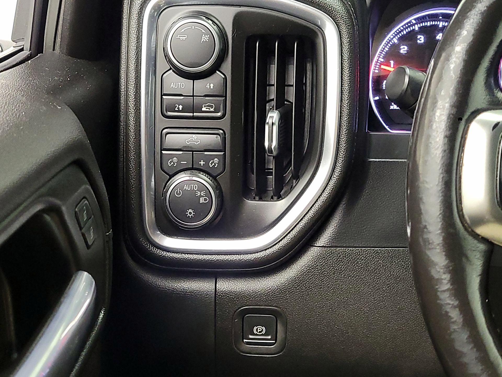 Thumbnail: 2019 Chevrolet Silverado 1500 - 13