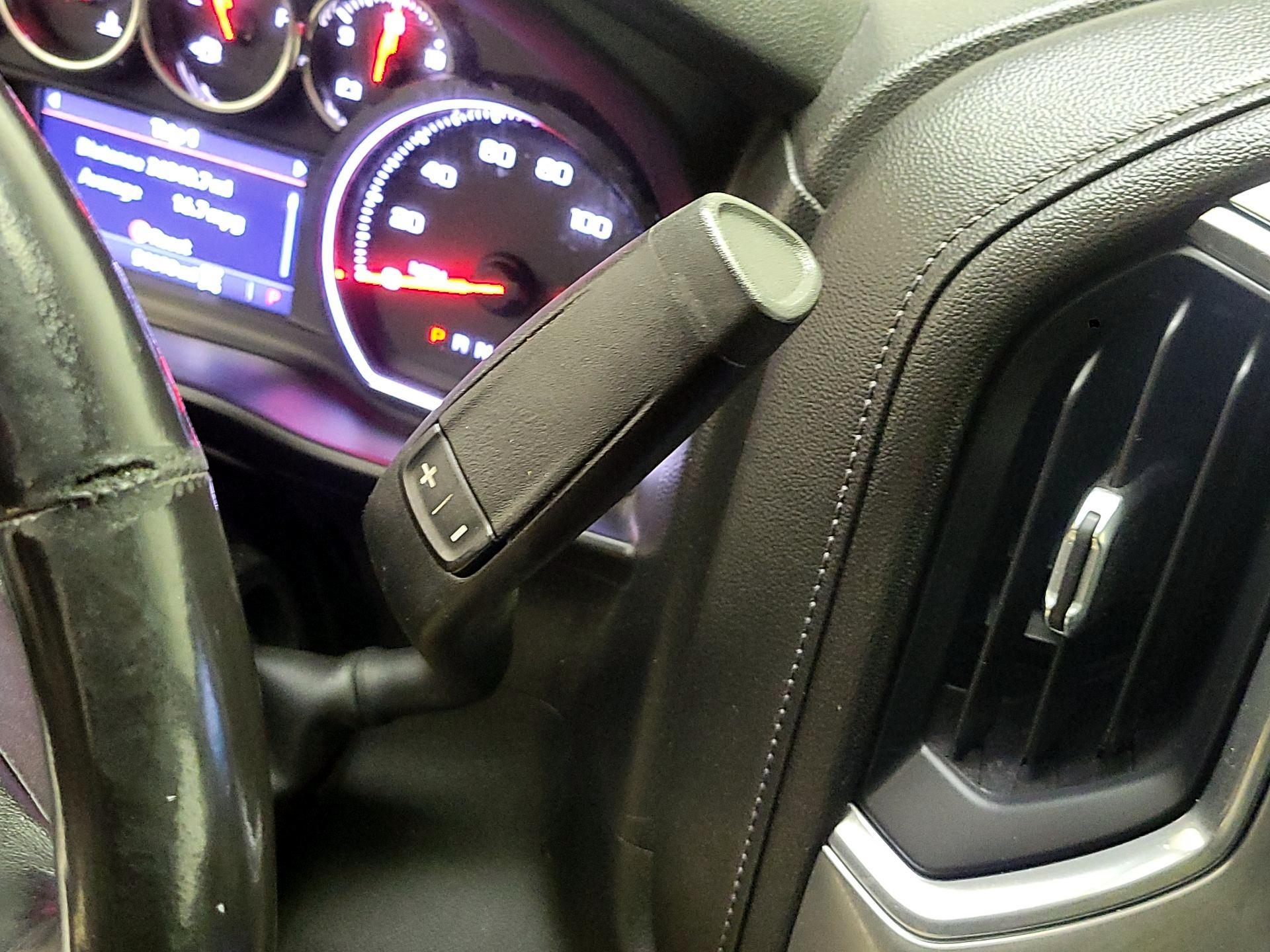 Thumbnail: 2019 Chevrolet Silverado 1500 - 17