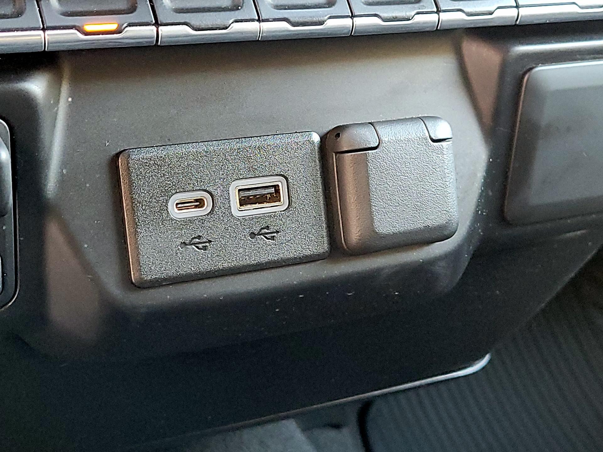 Thumbnail: 2019 Chevrolet Silverado 1500 - 18