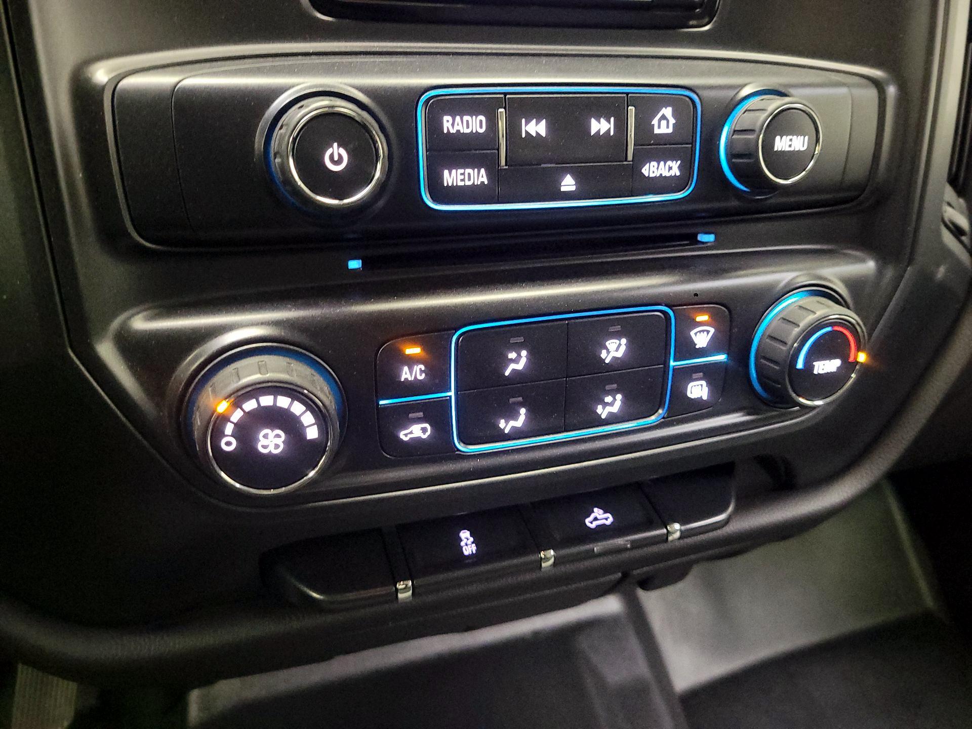 Thumbnail: 2015 Chevrolet Silverado 1500 - 16