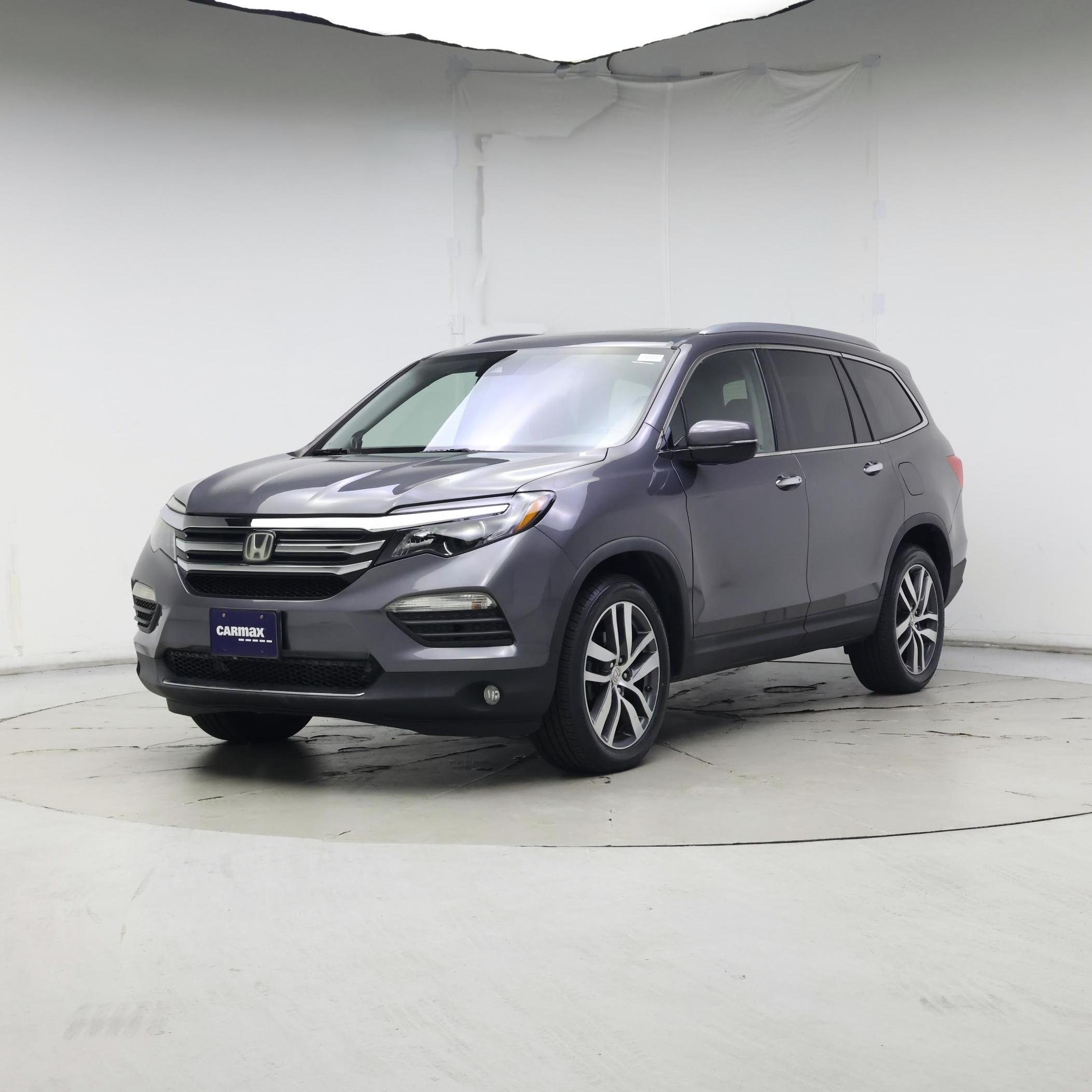 Thumbnail: 2017 Honda Pilot - 4