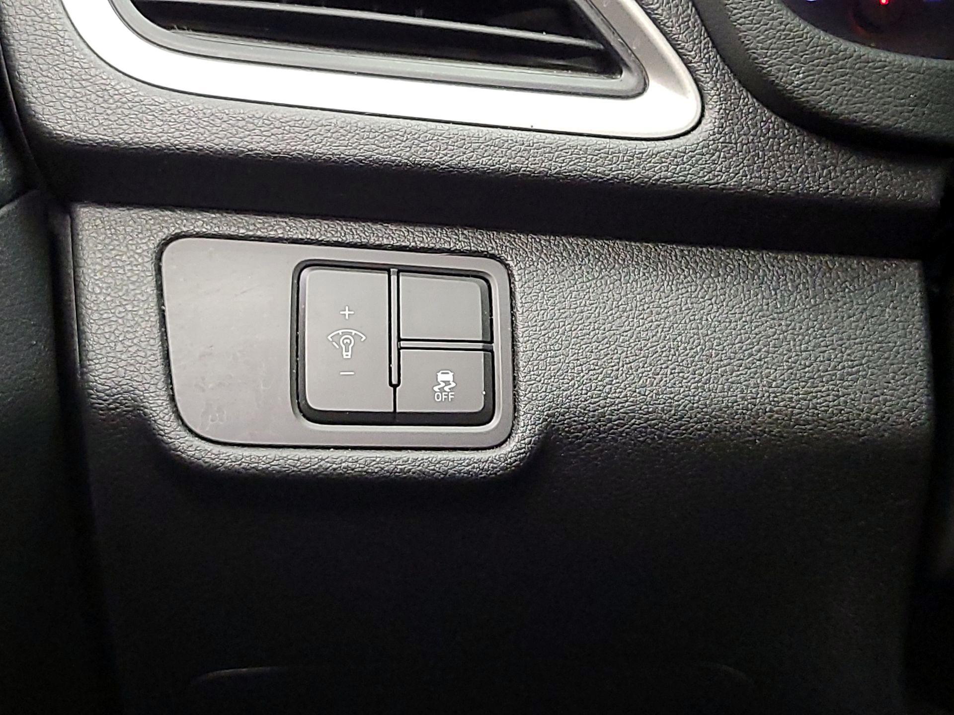 Thumbnail: 2020 Hyundai Accent - 13