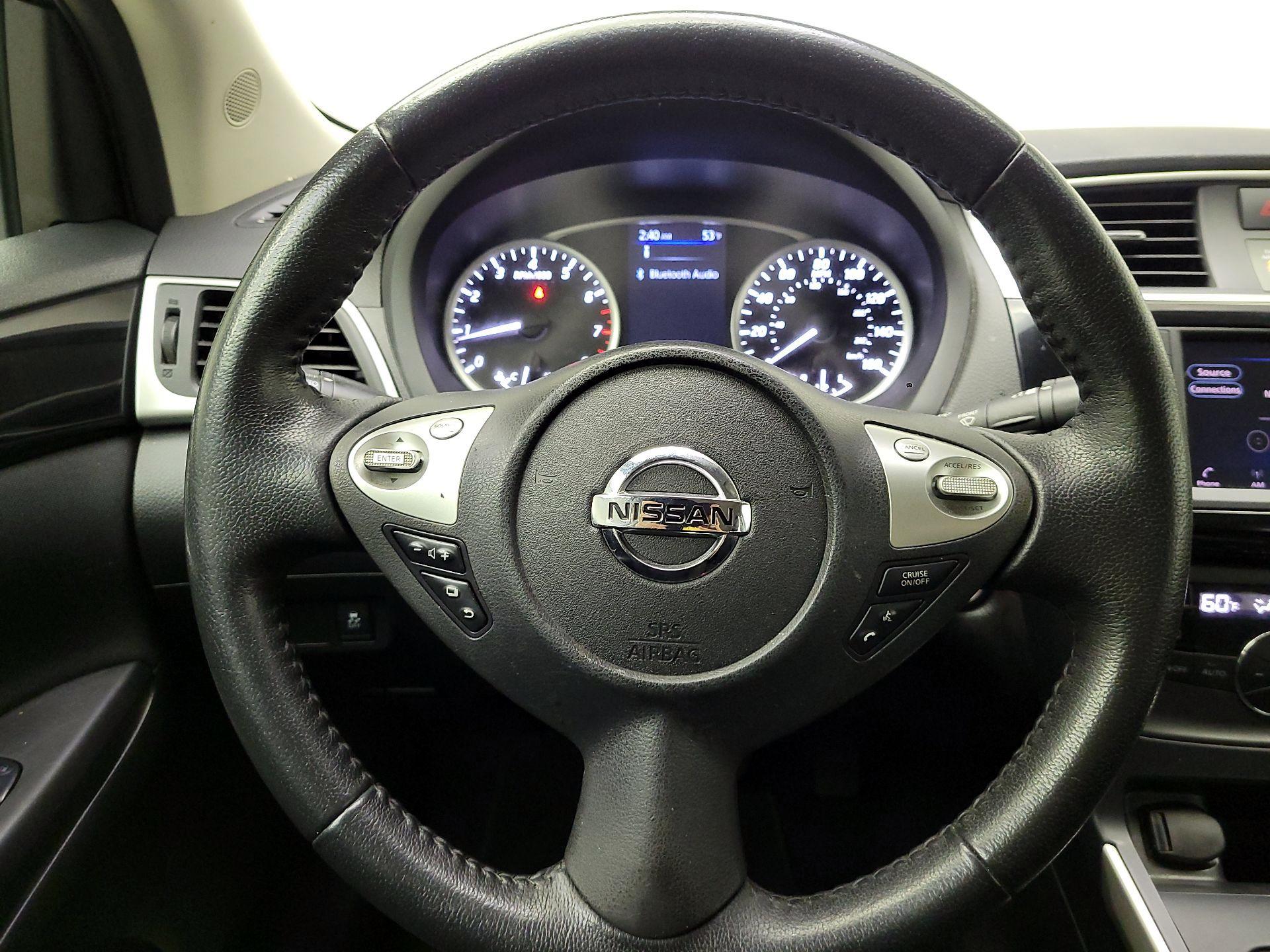 Thumbnail: 2019 Nissan Sentra - 10