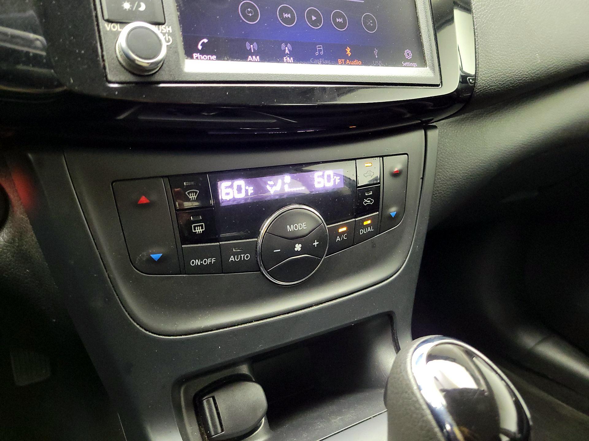 Thumbnail: 2019 Nissan Sentra - 16
