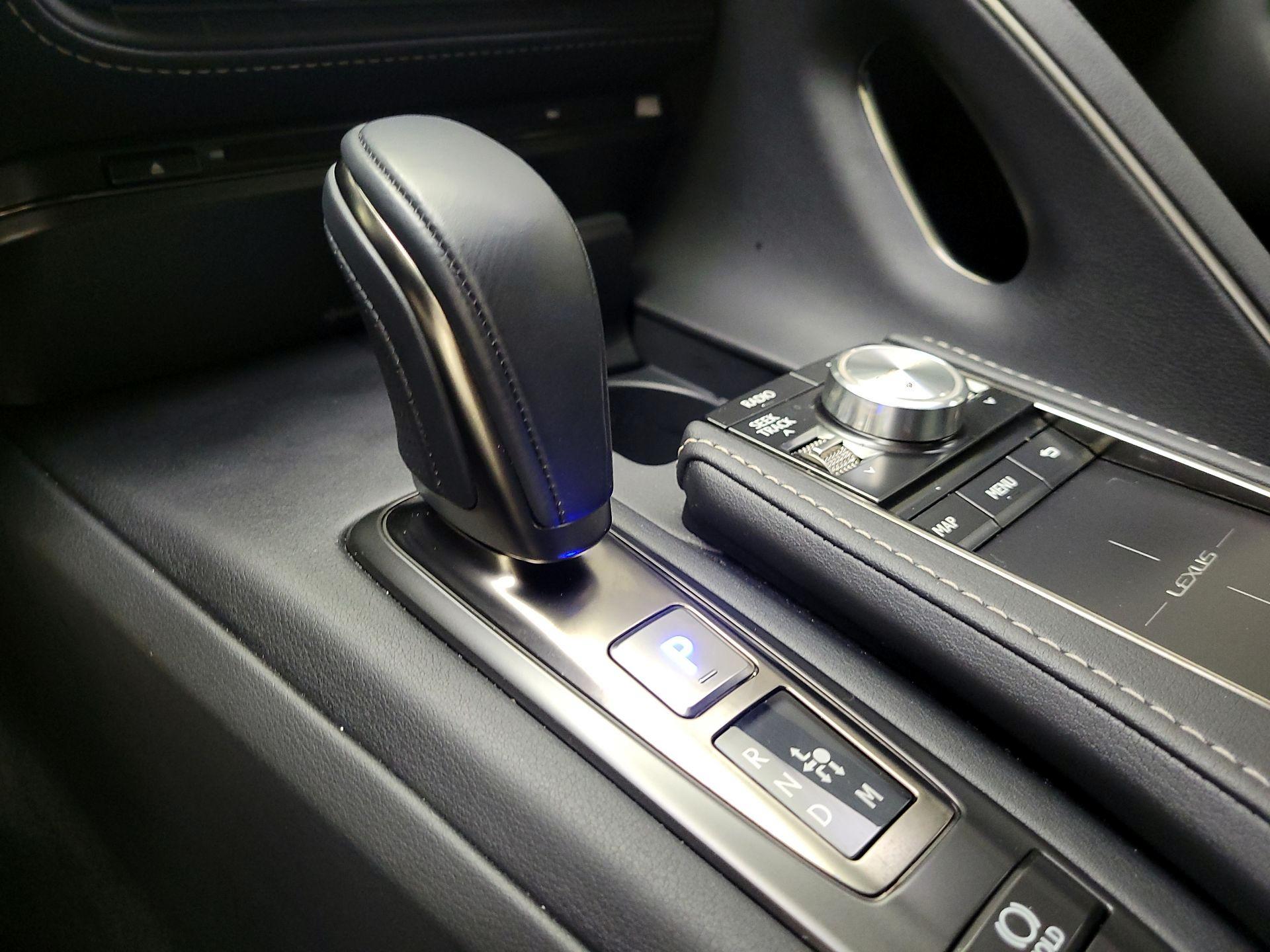 Thumbnail: 2018 Lexus LC - 18