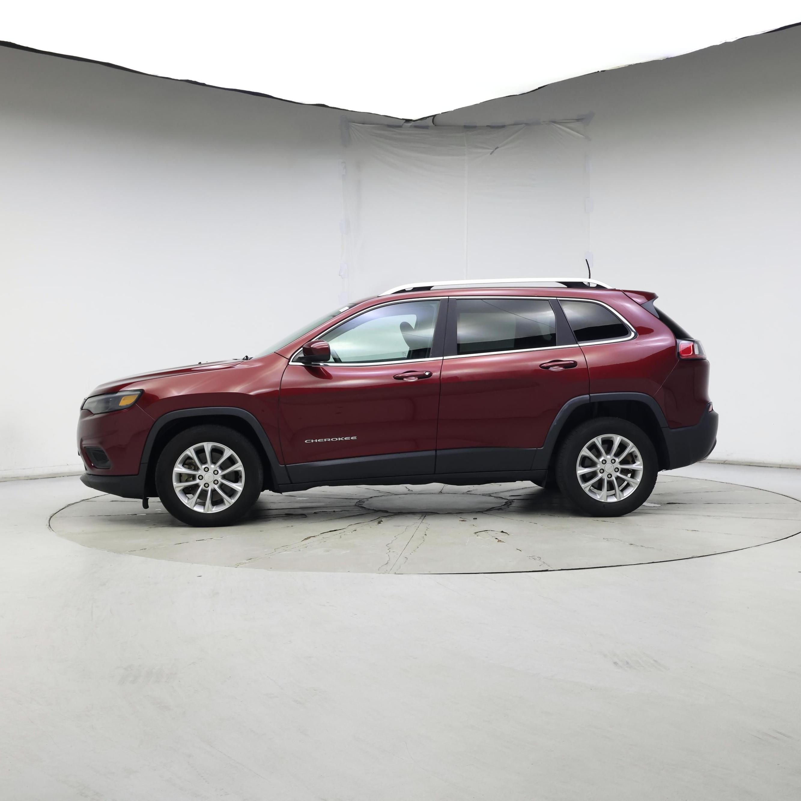 Thumbnail: 2019 Jeep Cherokee - 3