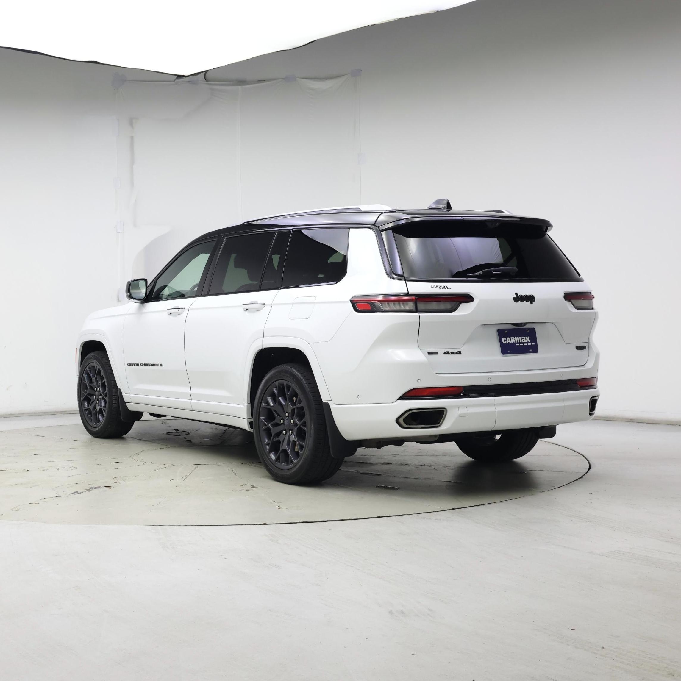Thumbnail: 2023 Jeep Grand Cherokee L - 2