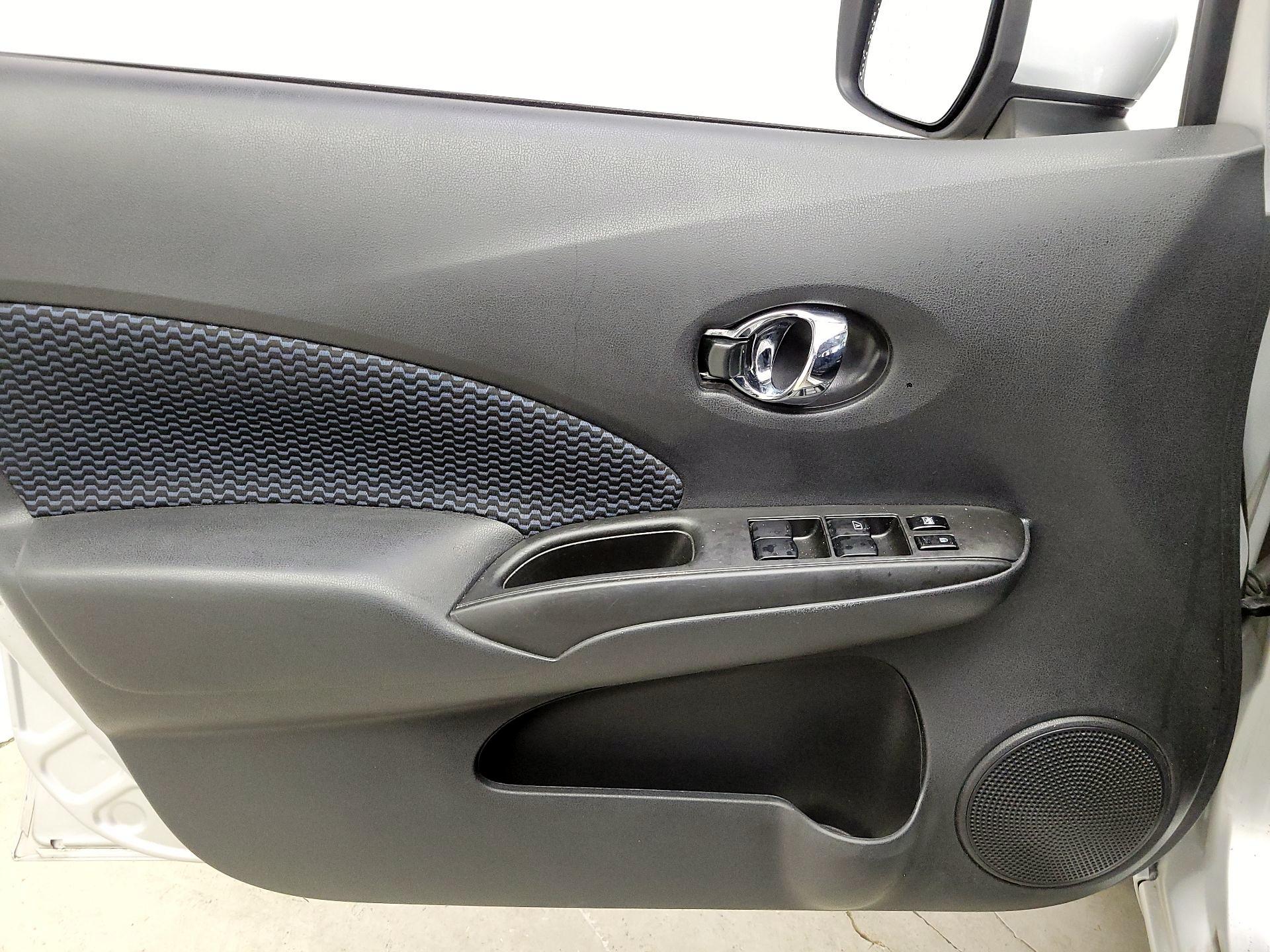 Thumbnail: 2019 Nissan Versa Note - 12