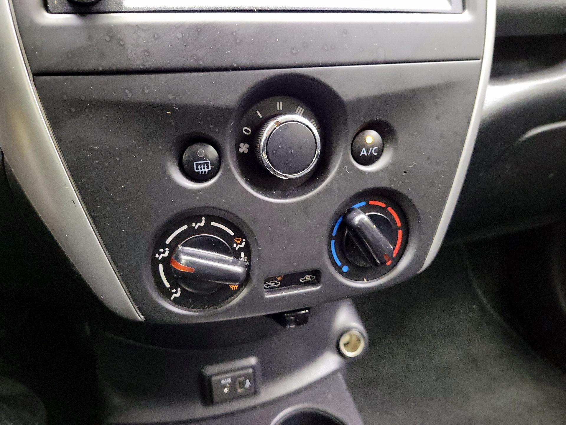 Thumbnail: 2019 Nissan Versa Note - 16