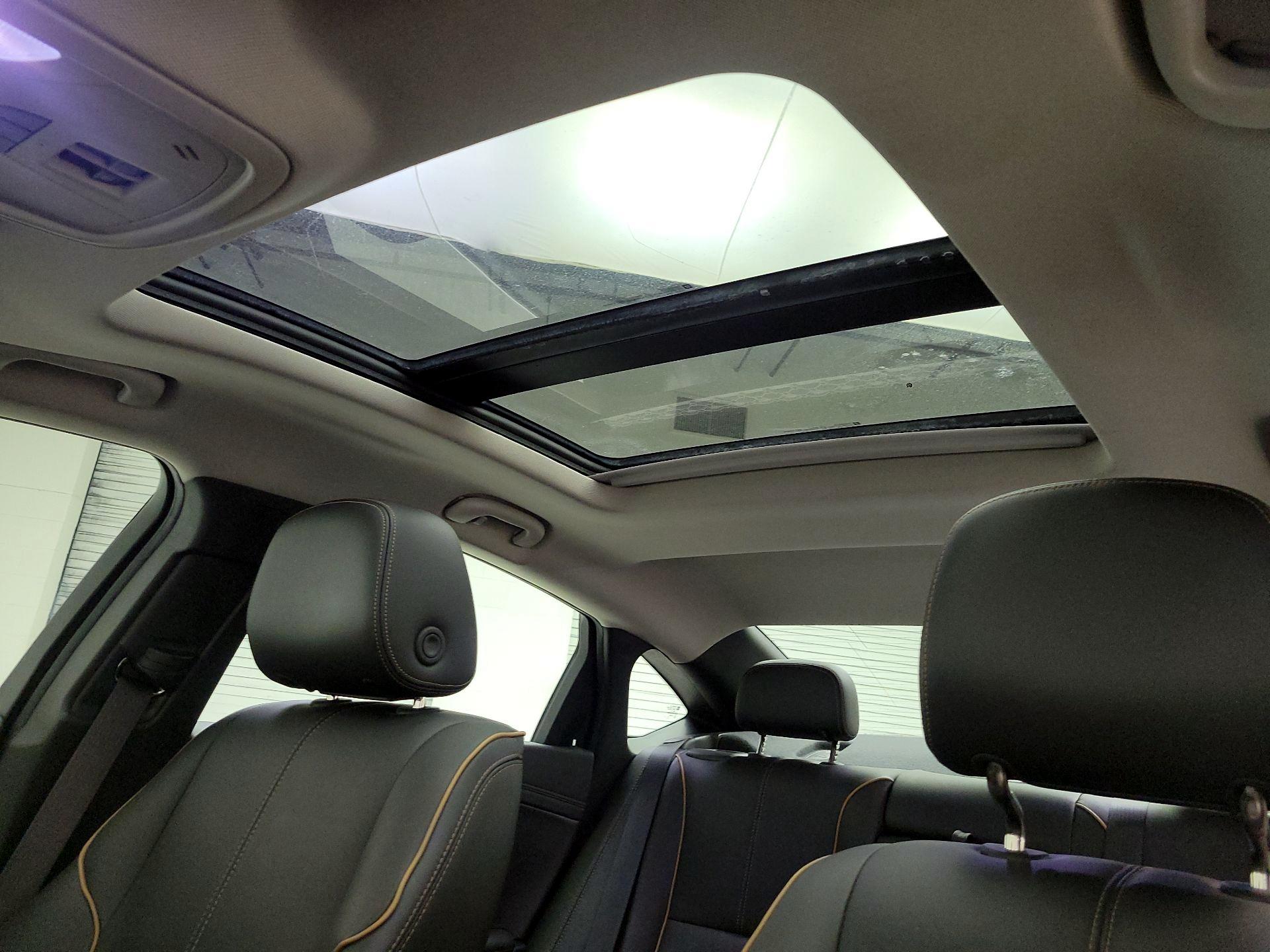 Thumbnail: 2015 Chevrolet Impala - 20