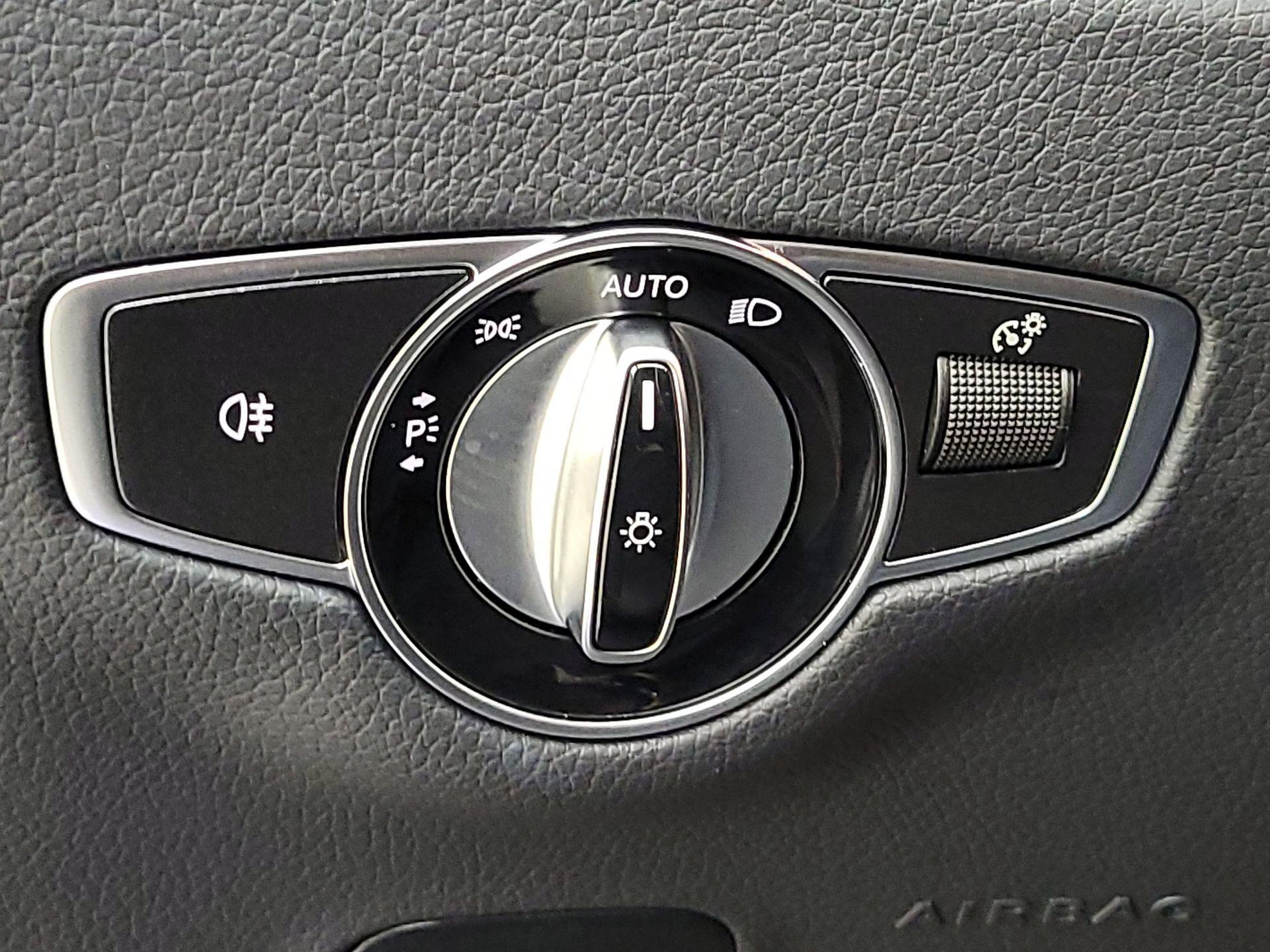 Thumbnail: 2022 Mercedes-Benz E-Class - 13