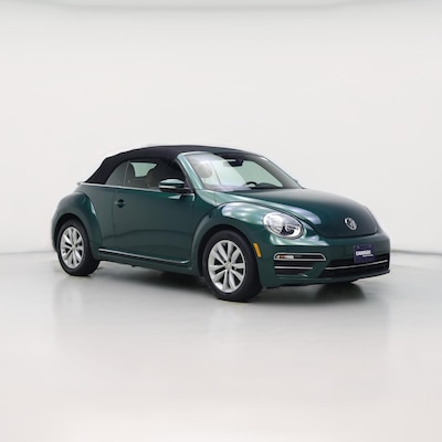 Green 2017 Volkswagen Beetle SE
