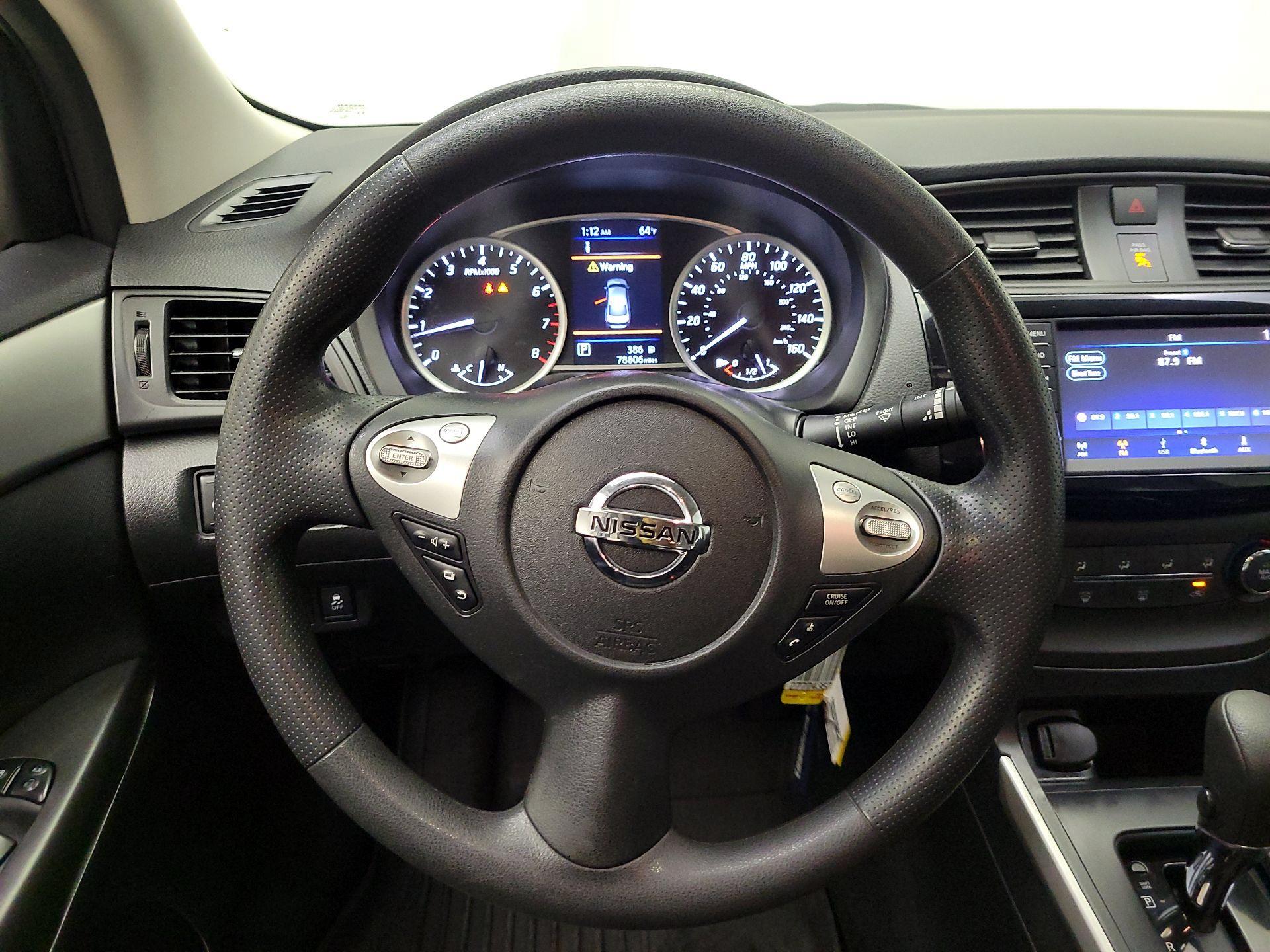 Thumbnail: 2019 Nissan Sentra - 10