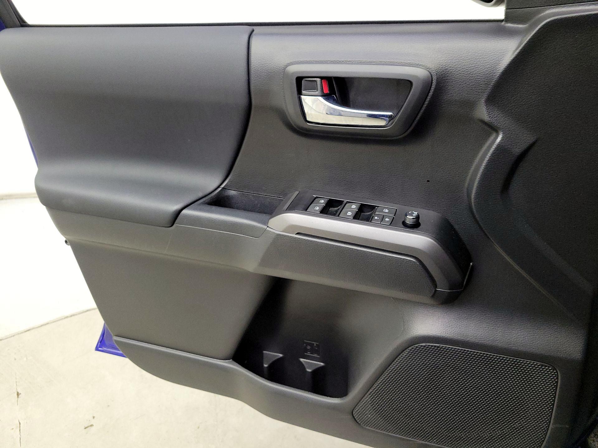 Thumbnail: 2023 Toyota Tacoma - 12