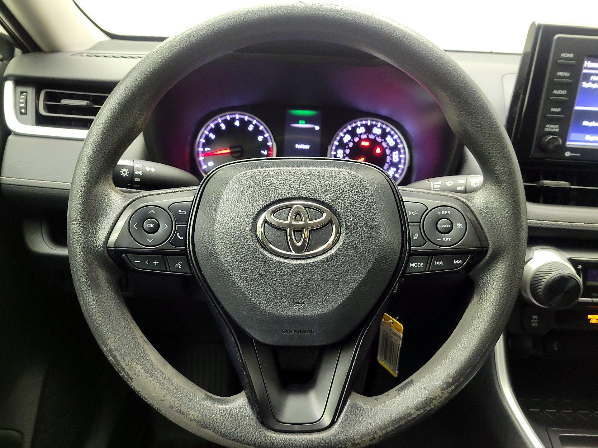 Thumbnail: 2020 Toyota RAV4 - 10