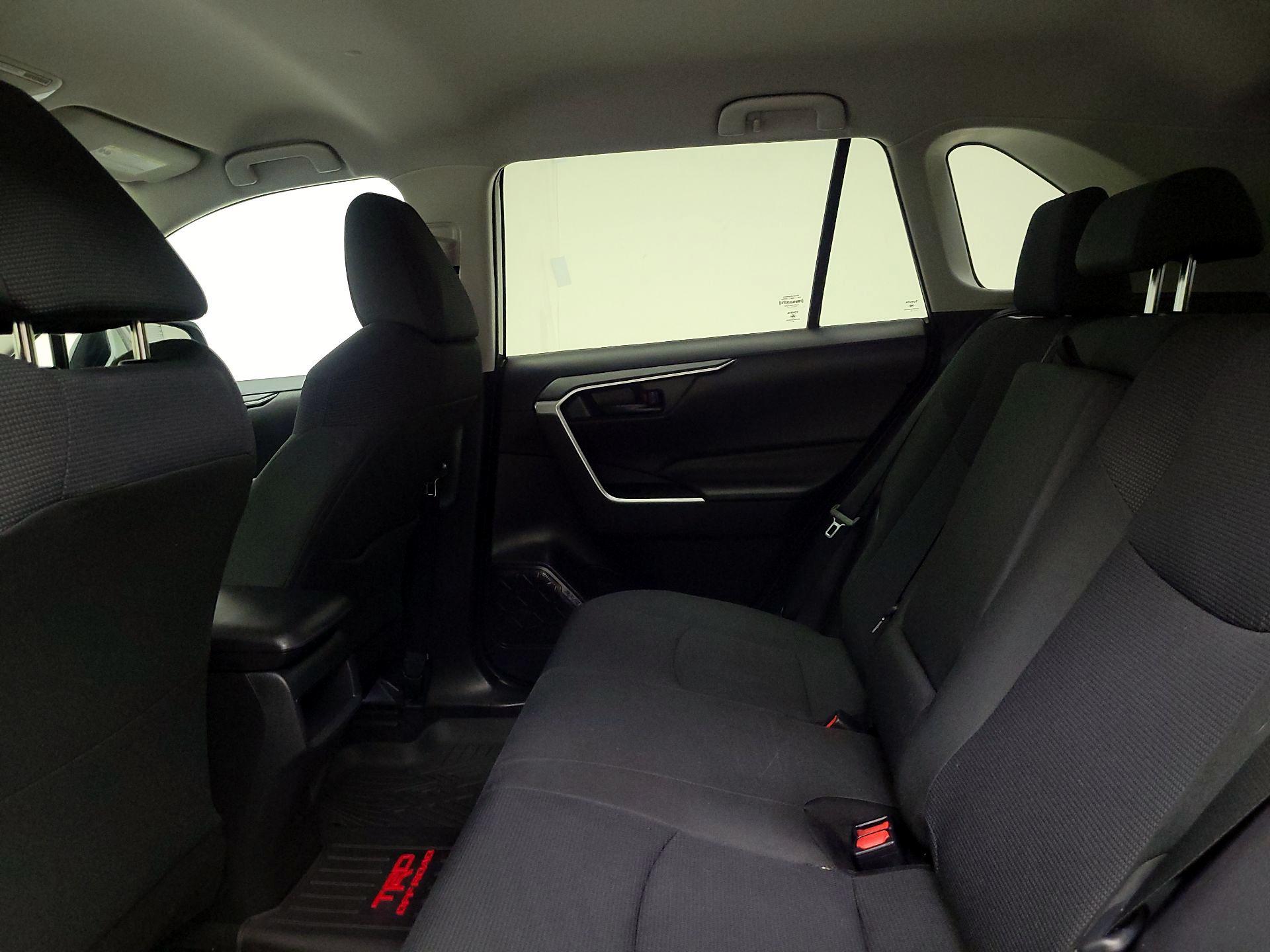 Thumbnail: 2020 Toyota RAV4 - 20