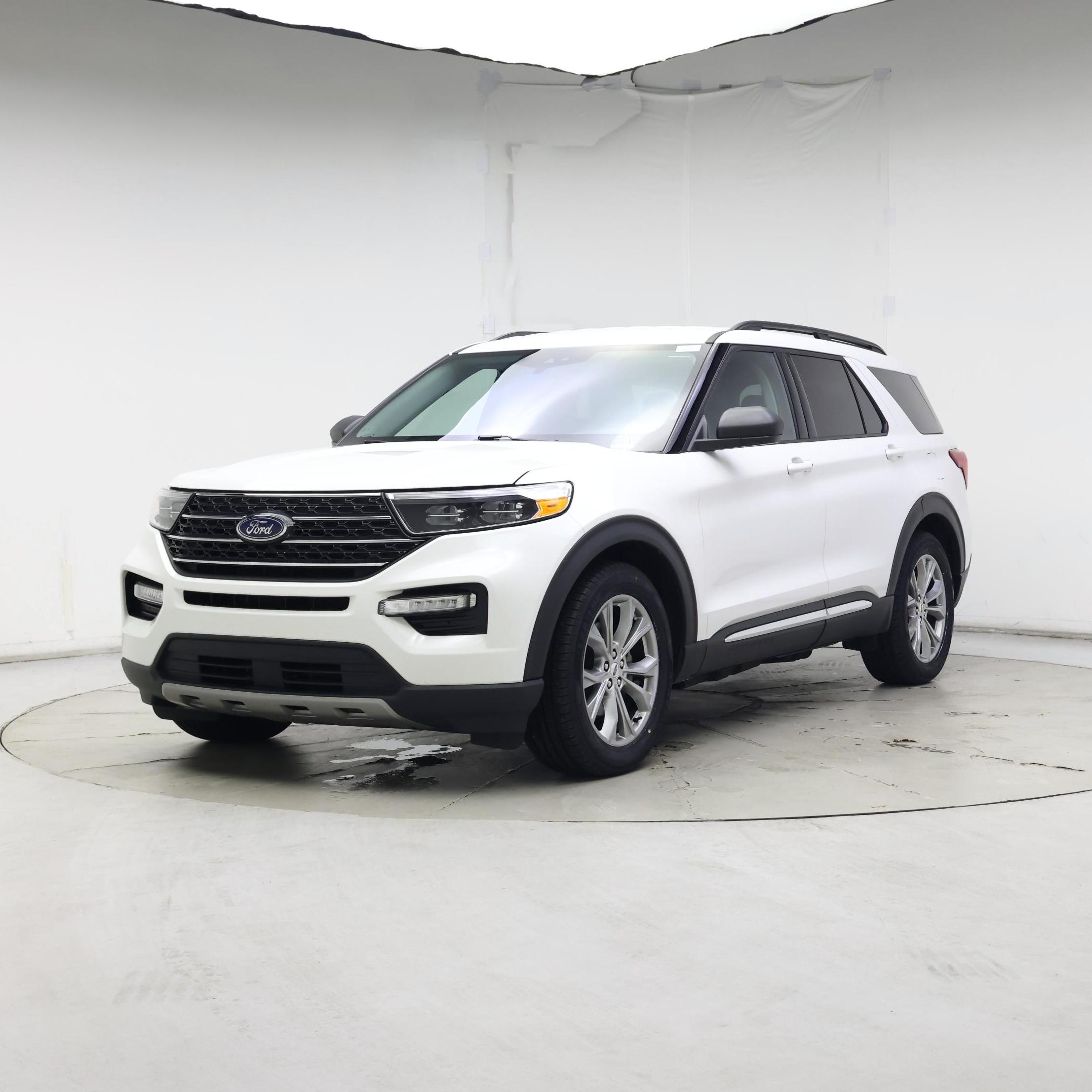 Thumbnail: 2023 Ford Explorer - 4