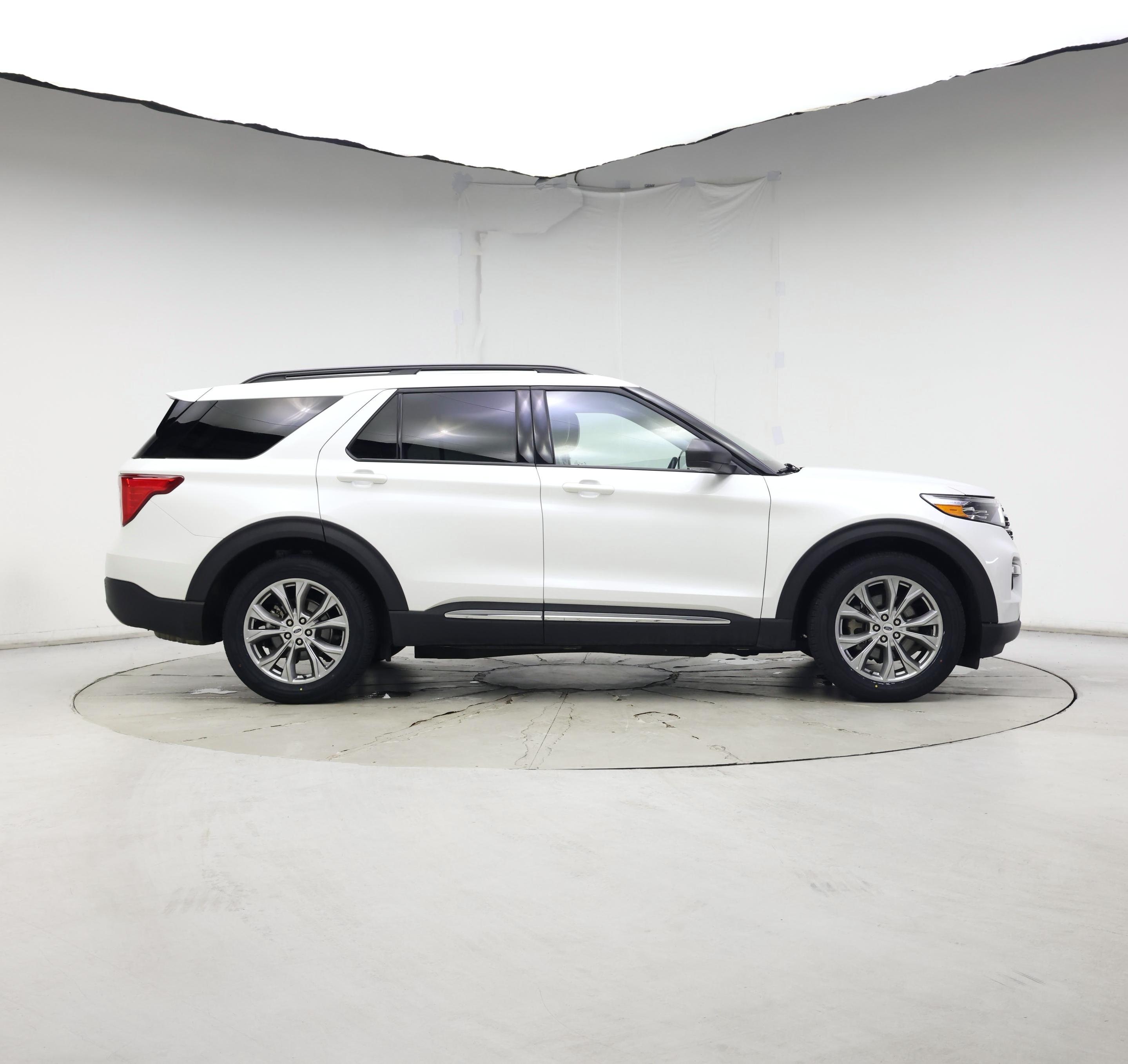 Thumbnail: 2023 Ford Explorer - 7