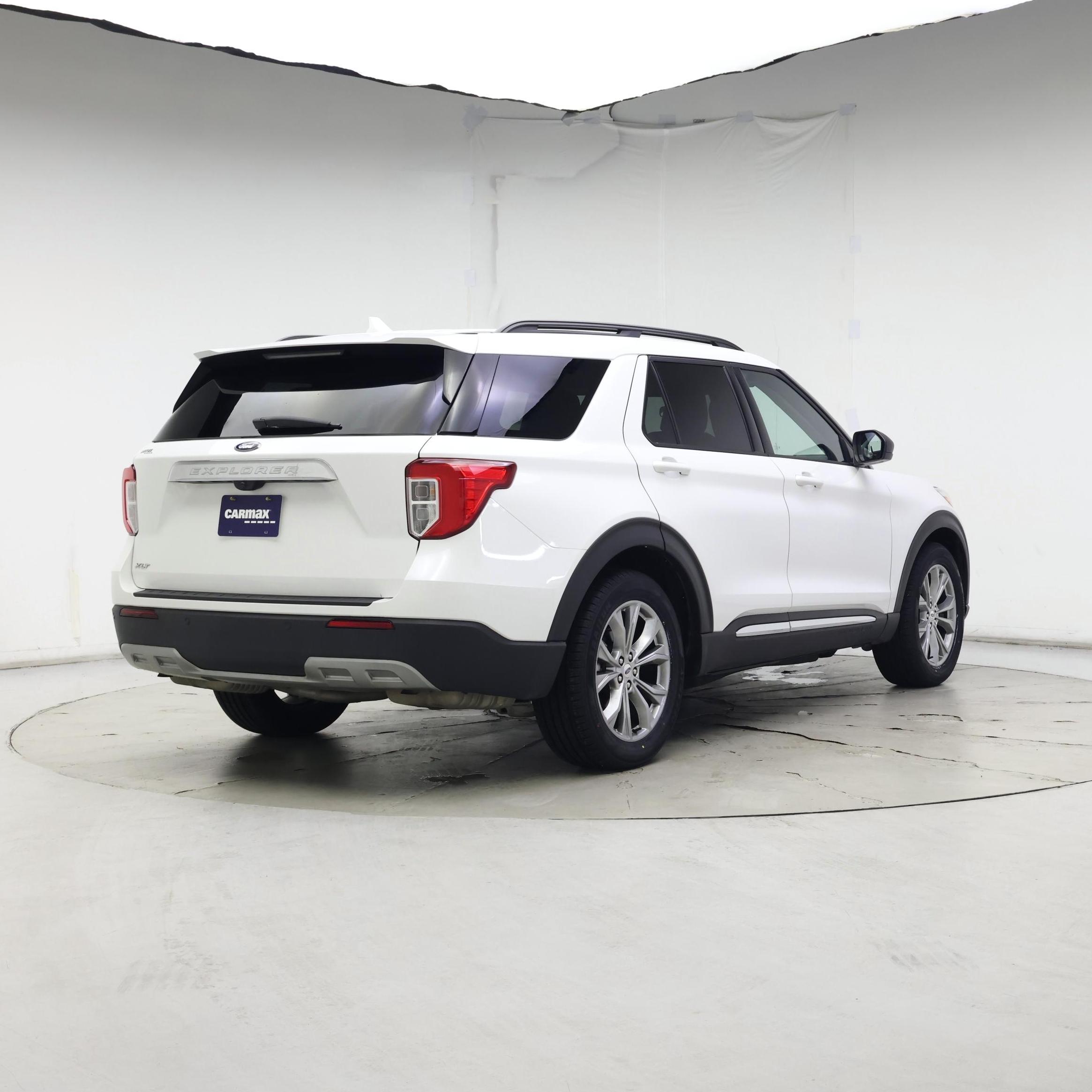 Thumbnail: 2023 Ford Explorer - 8